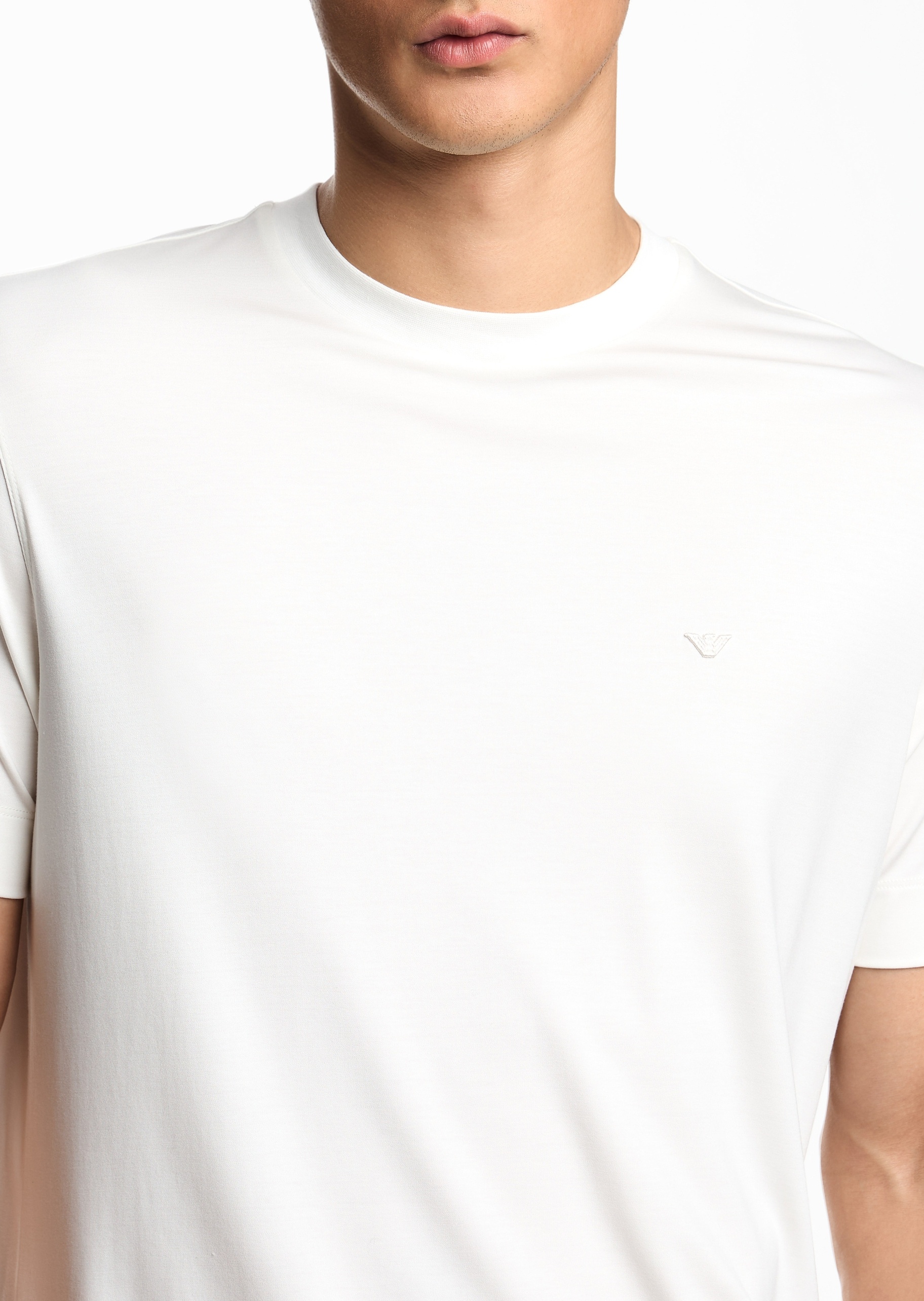 Emporio Armani 男士莫代尔弹力合身短袖圆领刺绣T恤衫