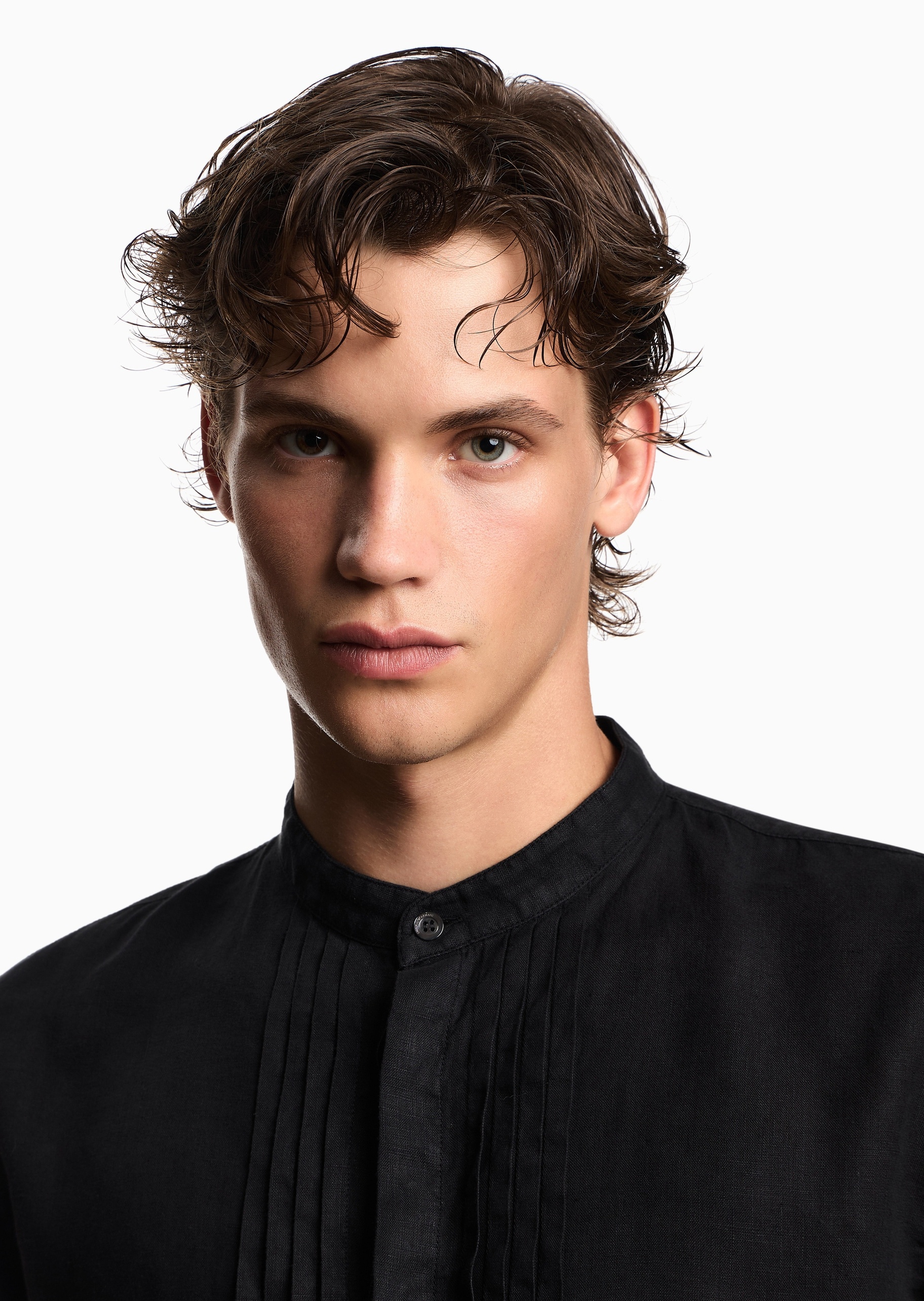 Emporio Armani 男士亚麻长袖小立领风琴褶休闲衬衫