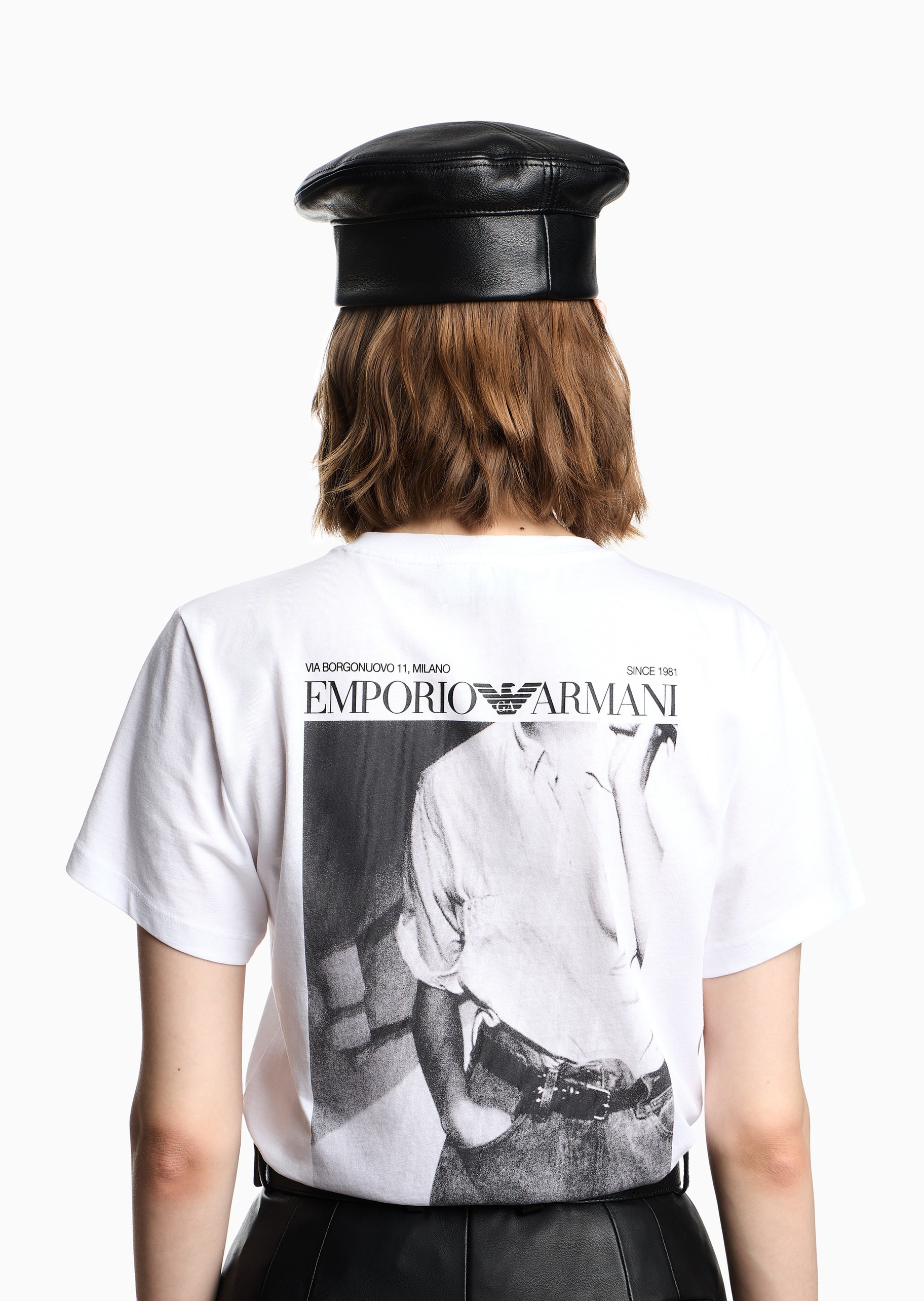 Emporio Armani 女士全棉合身短袖圆领正肩纯色轻薄T恤衫