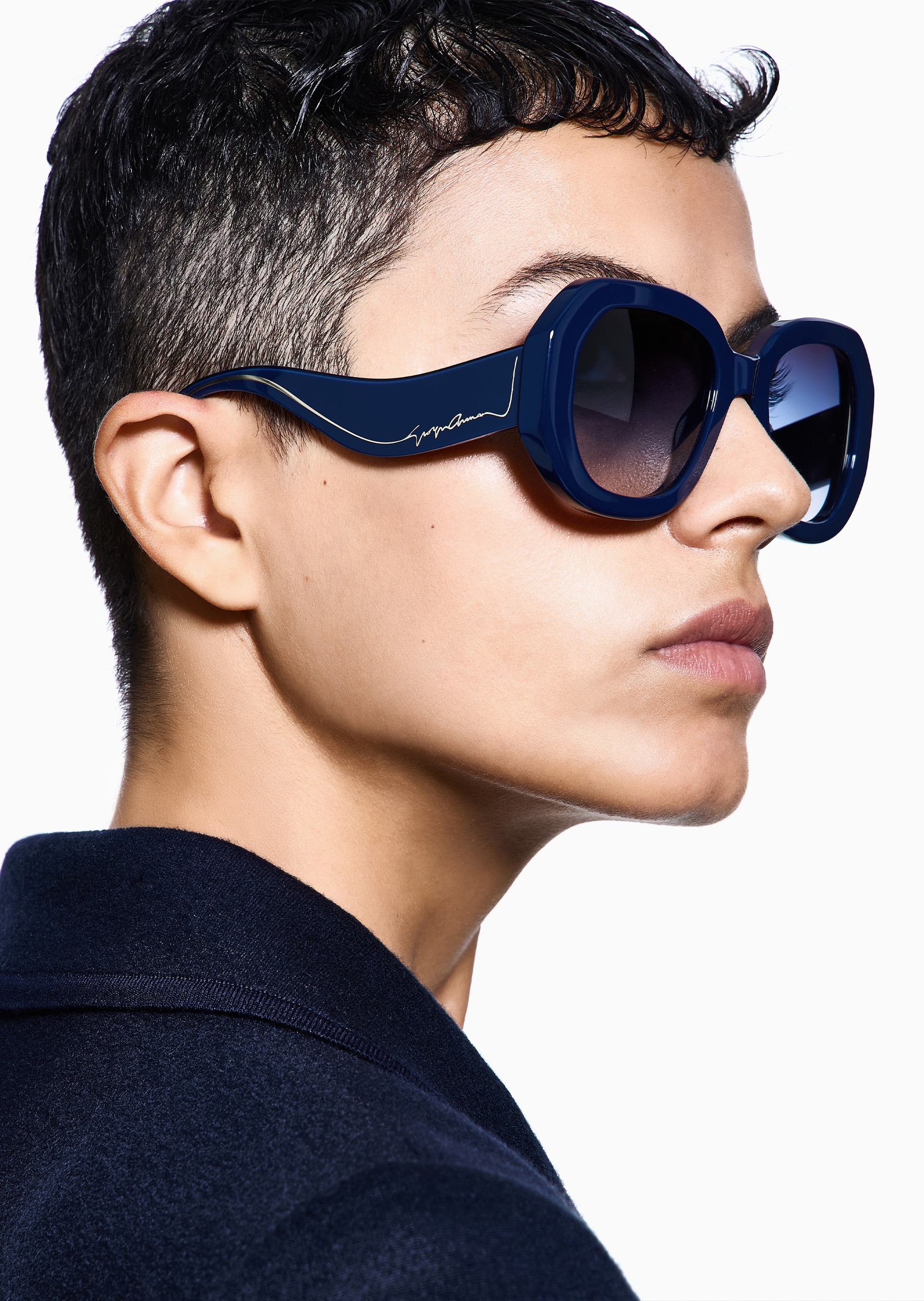 Giorgio Armani 女士方形粗框波浪镜腿遮阳太阳眼镜