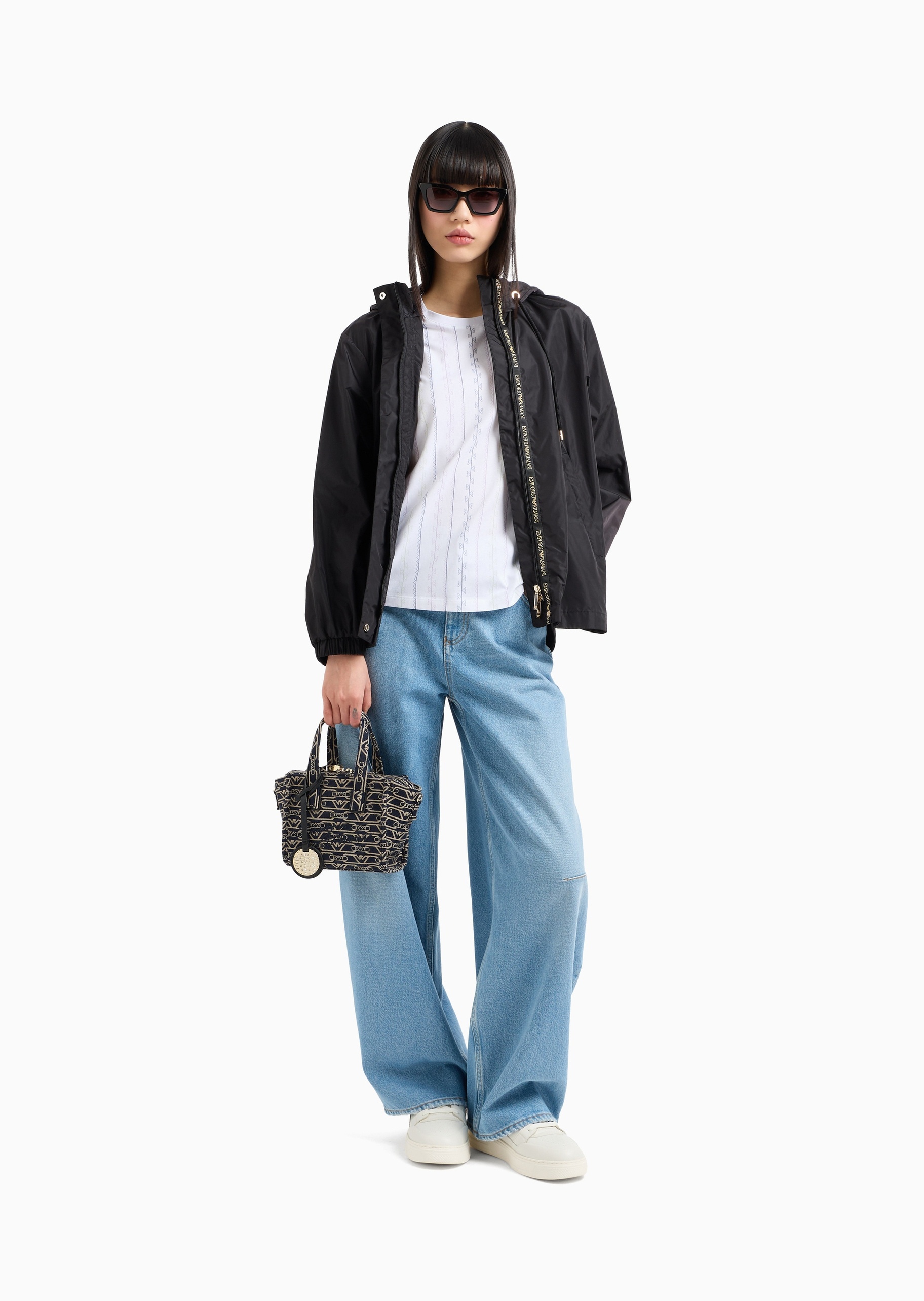 Emporio Armani 女士全棉合身短袖圆领正肩印花刺绣T恤
