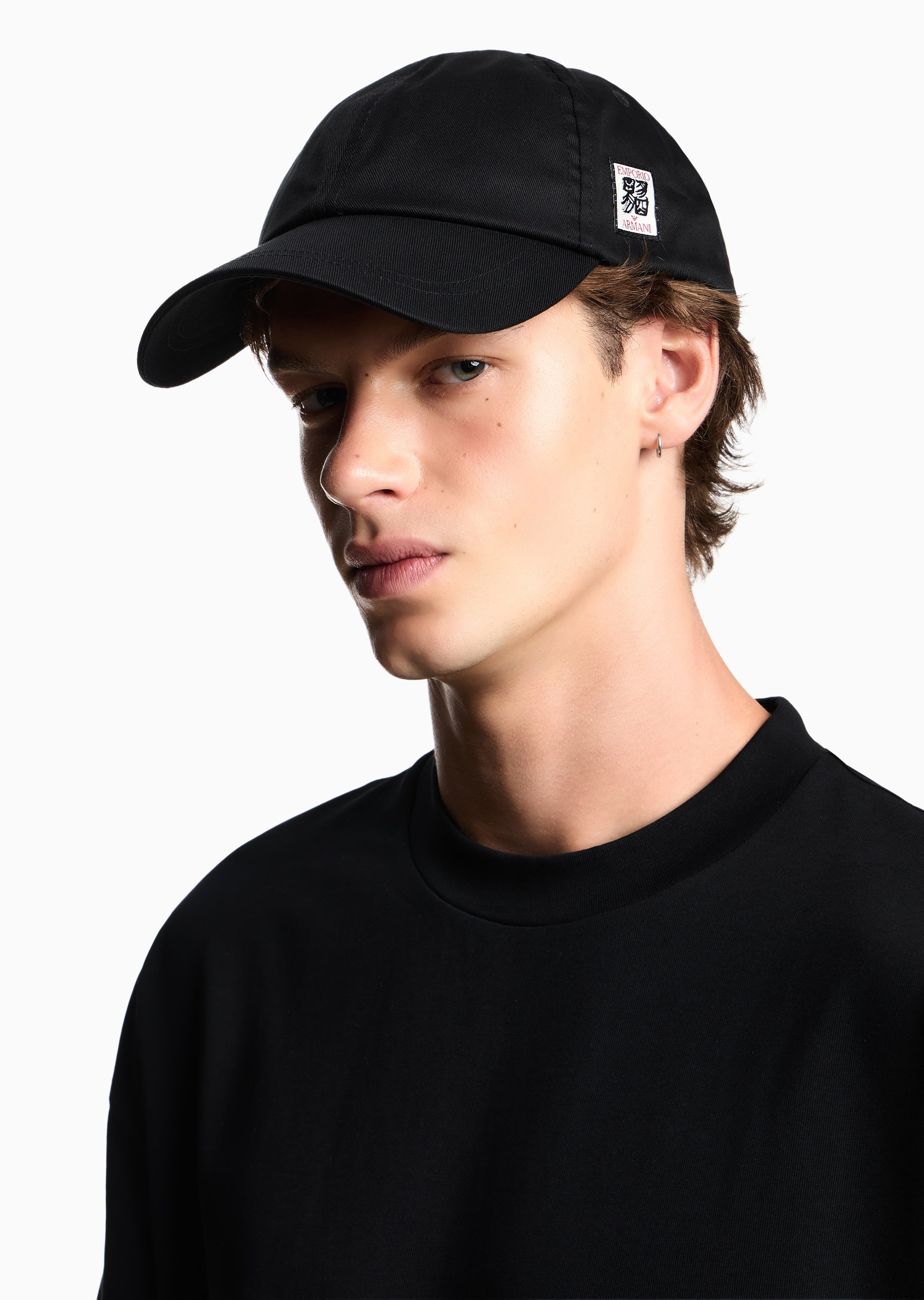 Emporio Armani 易烊千玺特别限定系列男女同款弯檐棒球帽