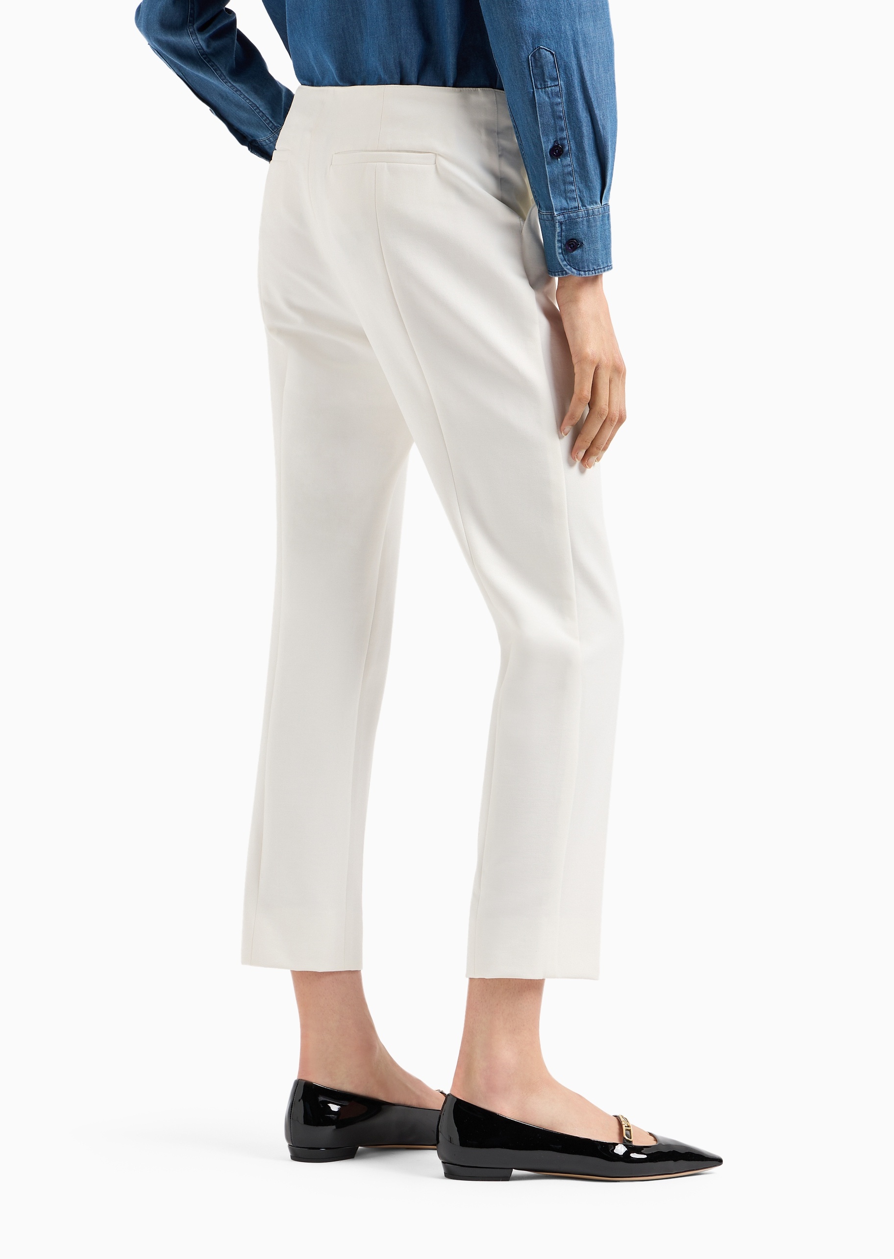 Emporio Armani 女士棉质合身七分款直筒优雅纯色商务休闲裤