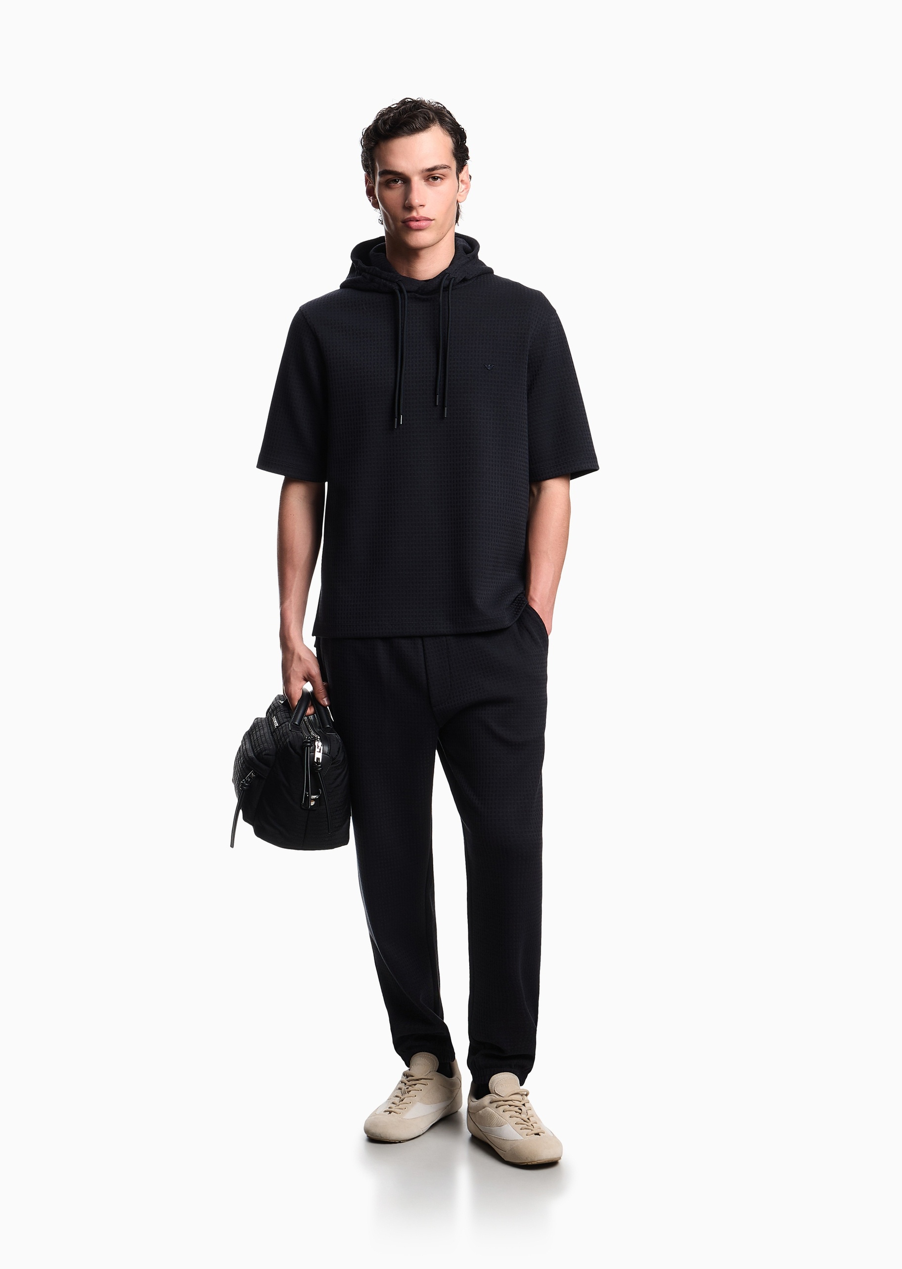 Emporio Armani 男士宽松休闲松弛感莱赛尔束脚运动卫裤