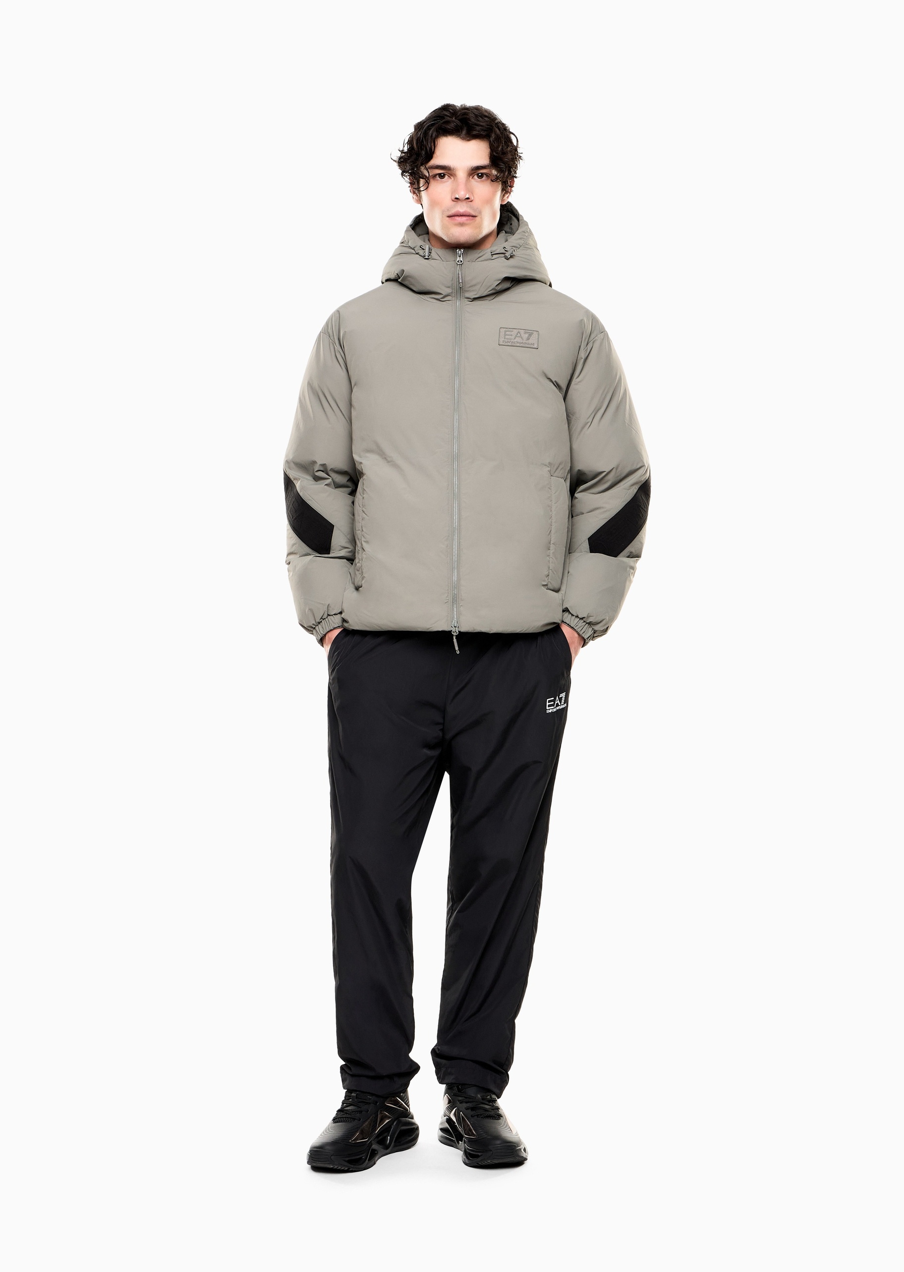 EA7 男士短款连帽加厚绗缝面包夹克棉服