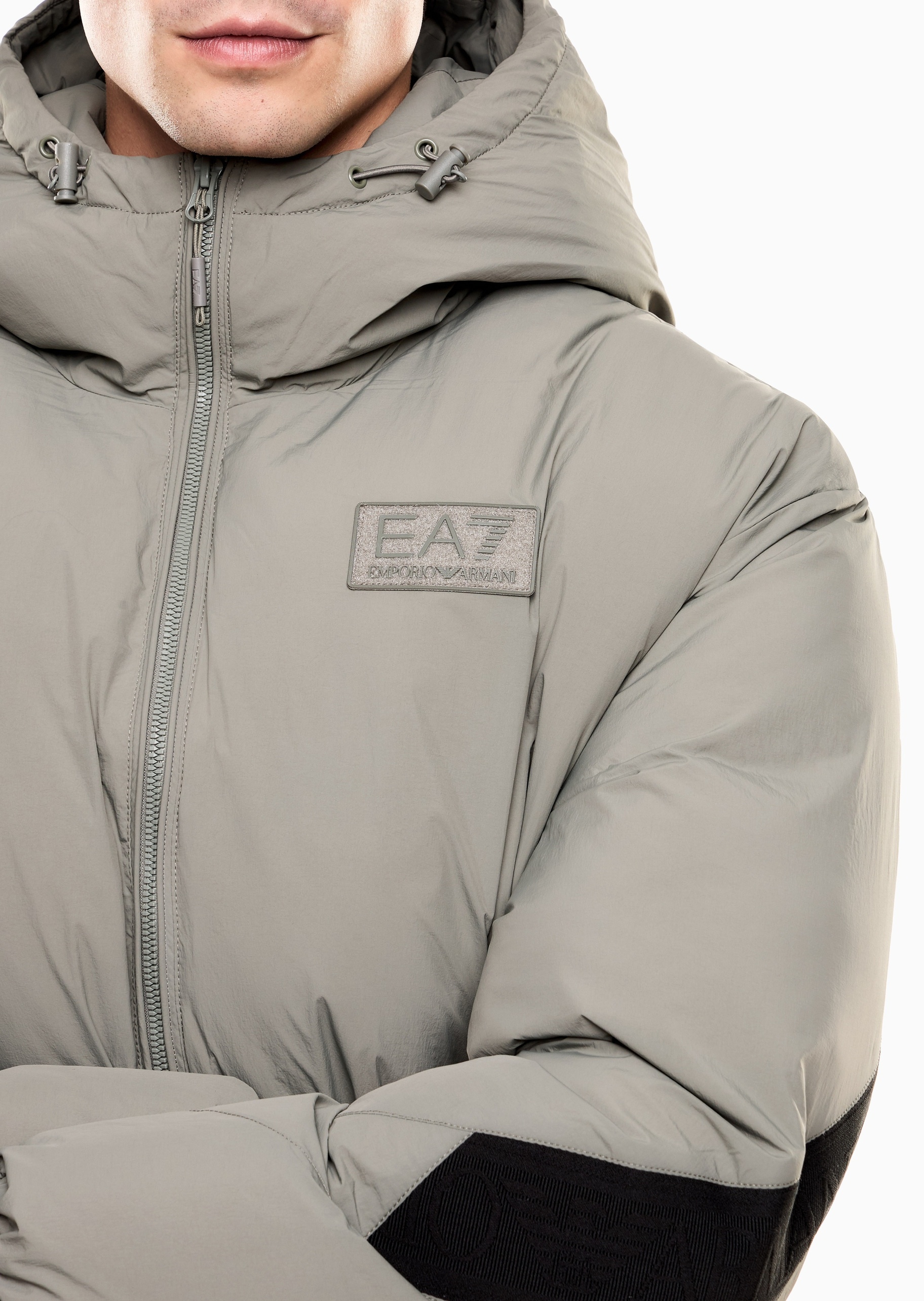 EA7 男士短款连帽加厚绗缝面包夹克棉服