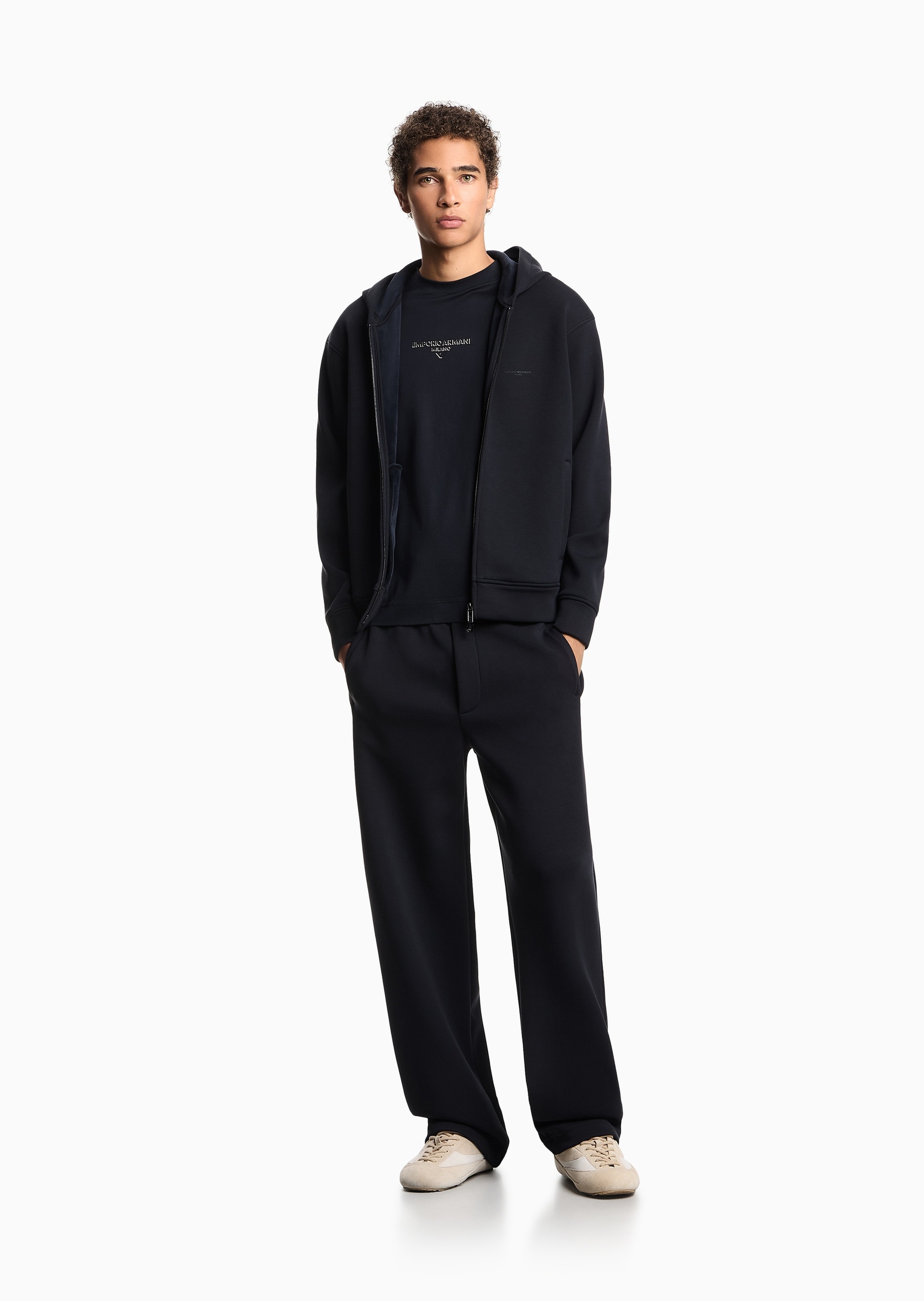 Emporio Armani 男士宽松休闲松弛感莱赛尔运动卫裤