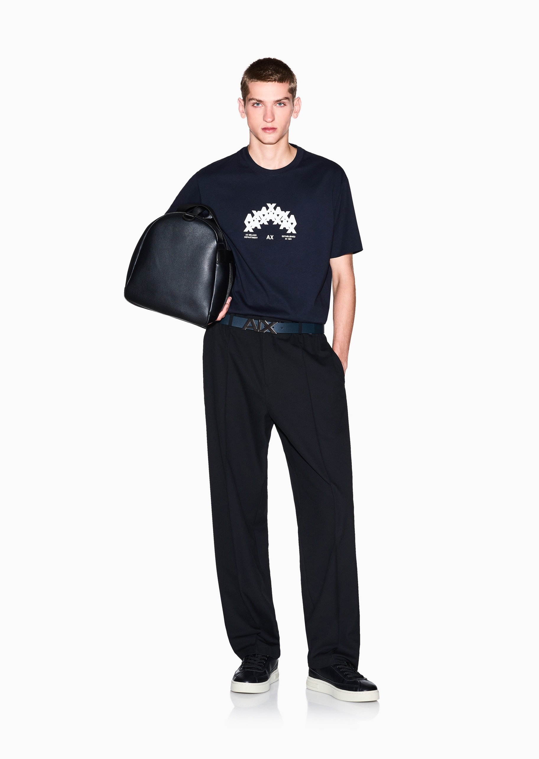 ARMANI EXCHANGE 男士纯棉合身短袖圆领正肩创意字母印花T恤