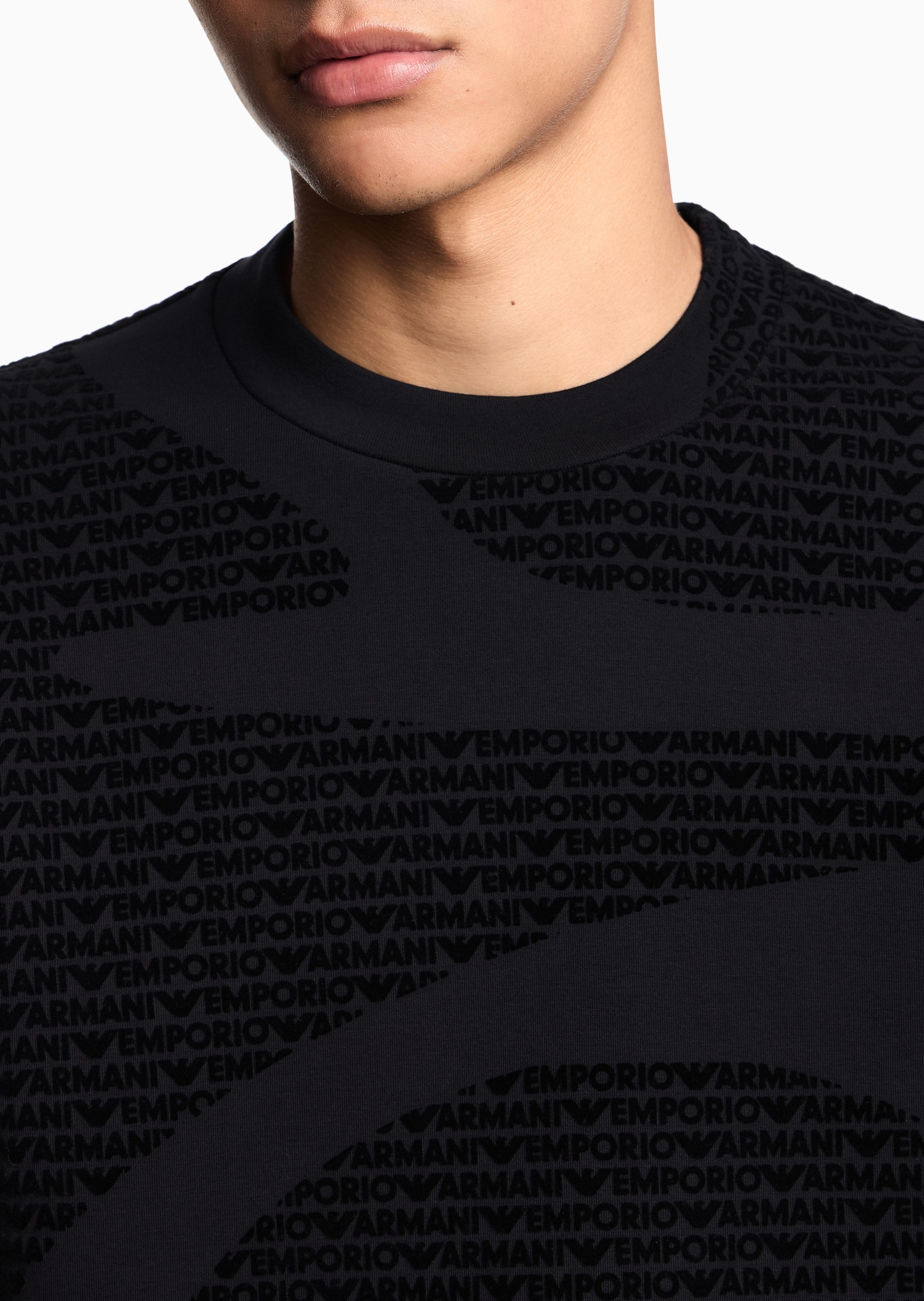 Emporio Armani 男士宽松套头圆领植绒印花运动休闲卫衣