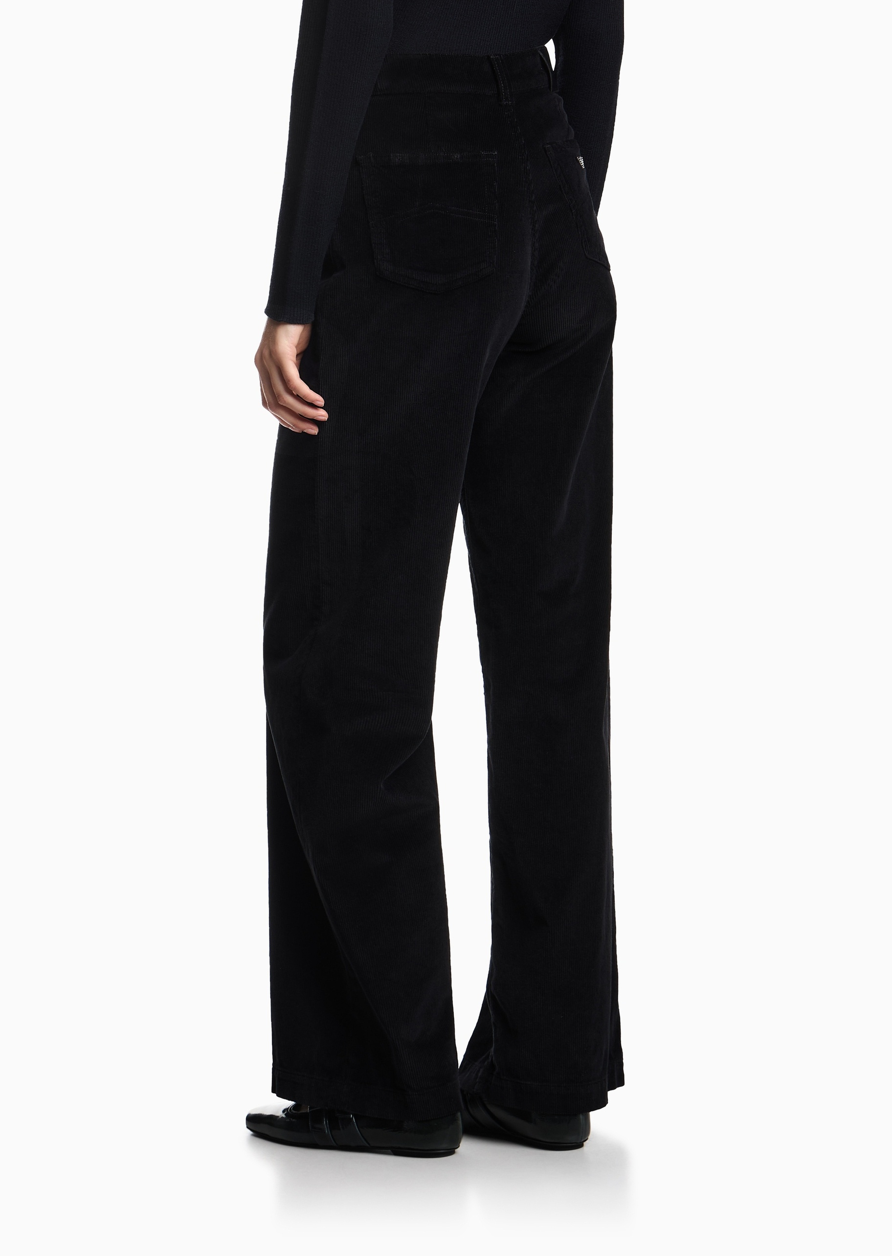 Emporio Armani 女士阔腿复古度假休闲松弛感灯芯绒牛仔裤