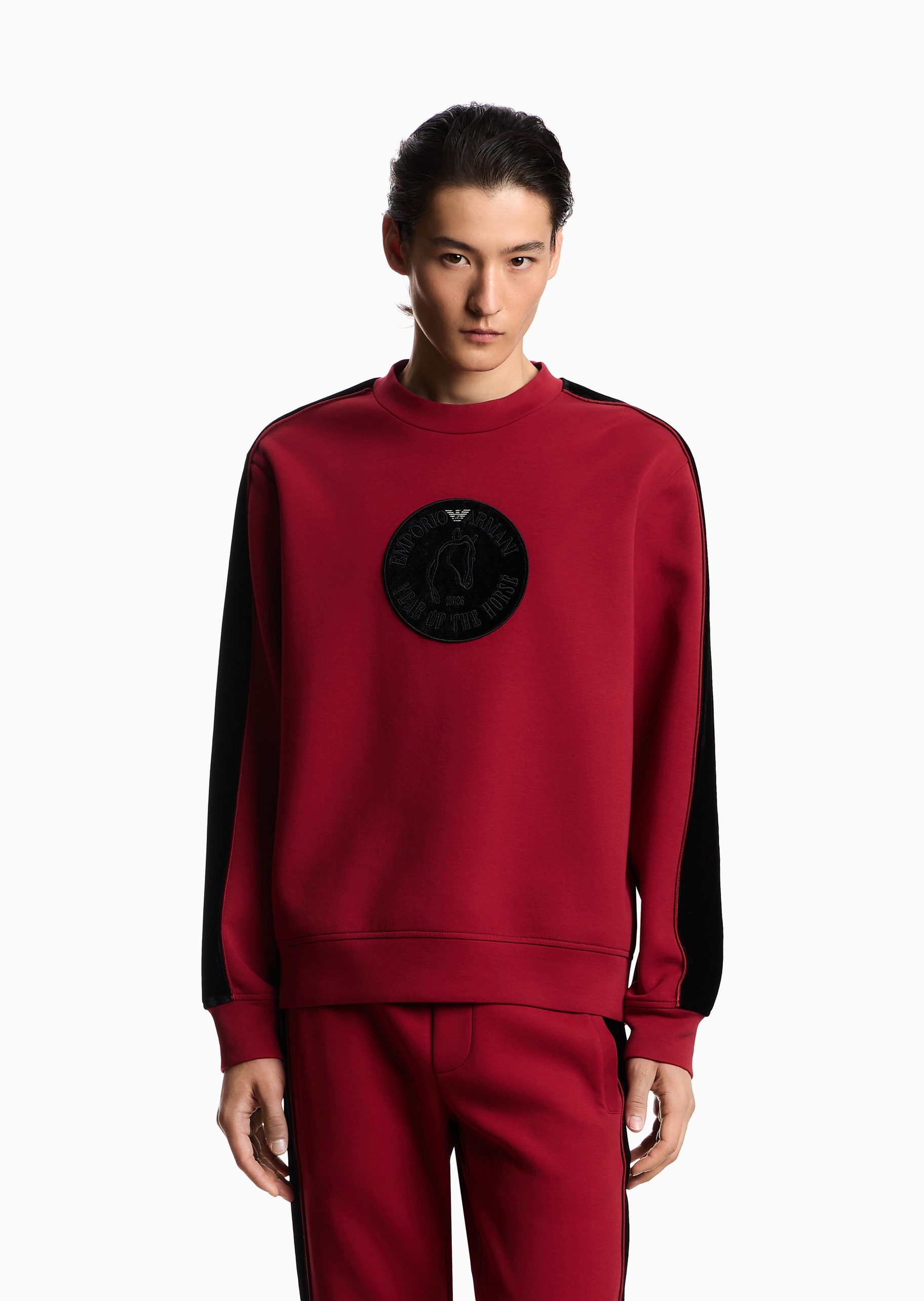 Emporio Armani 马年限定男士宽松长袖圆领拼接刺绣休闲卫衣