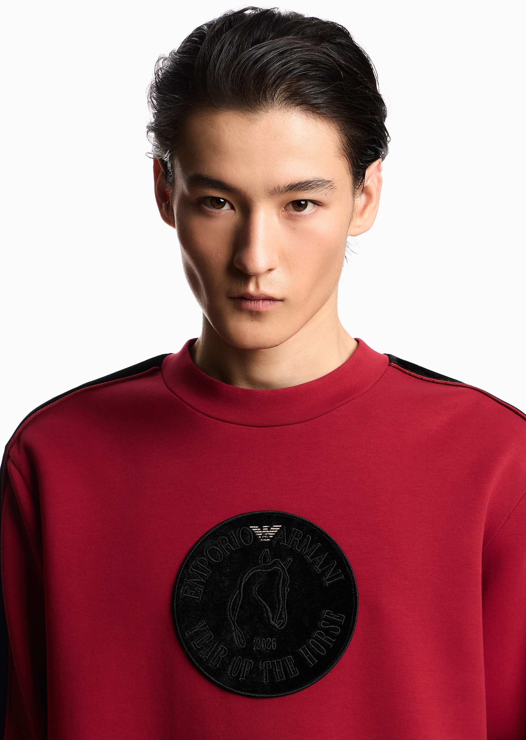 Emporio Armani 马年限定男士宽松长袖圆领拼接刺绣休闲卫衣