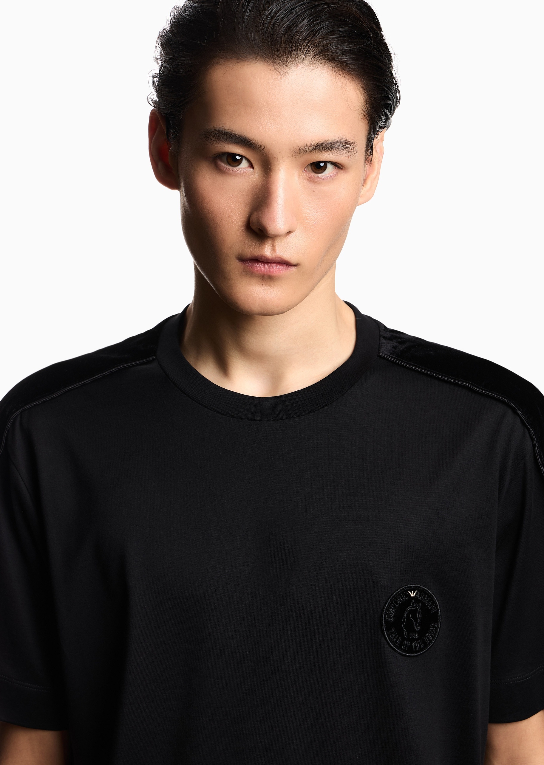 Emporio Armani 马年限定男士合身短袖圆领刺绣拼接T恤