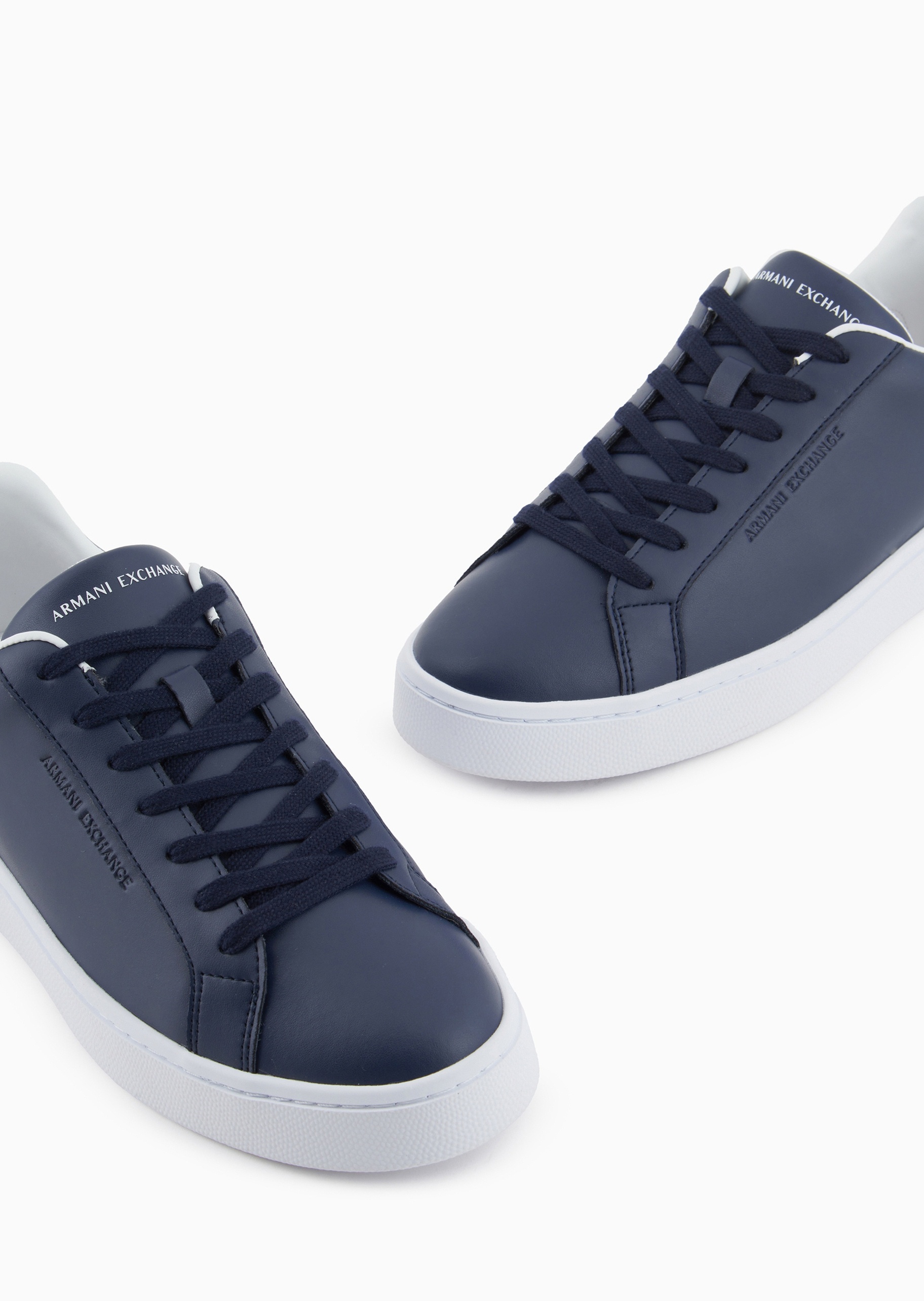 ARMANI EXCHANGE 男士系带低帮平底纯色休闲板鞋运动鞋