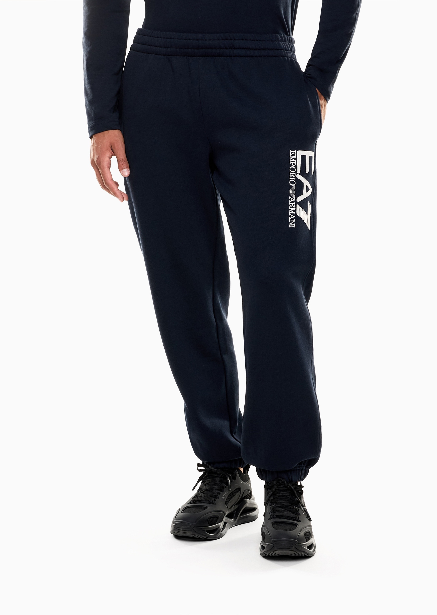 EA7 男士宽松束脚加绒户外健身训练运动卫裤