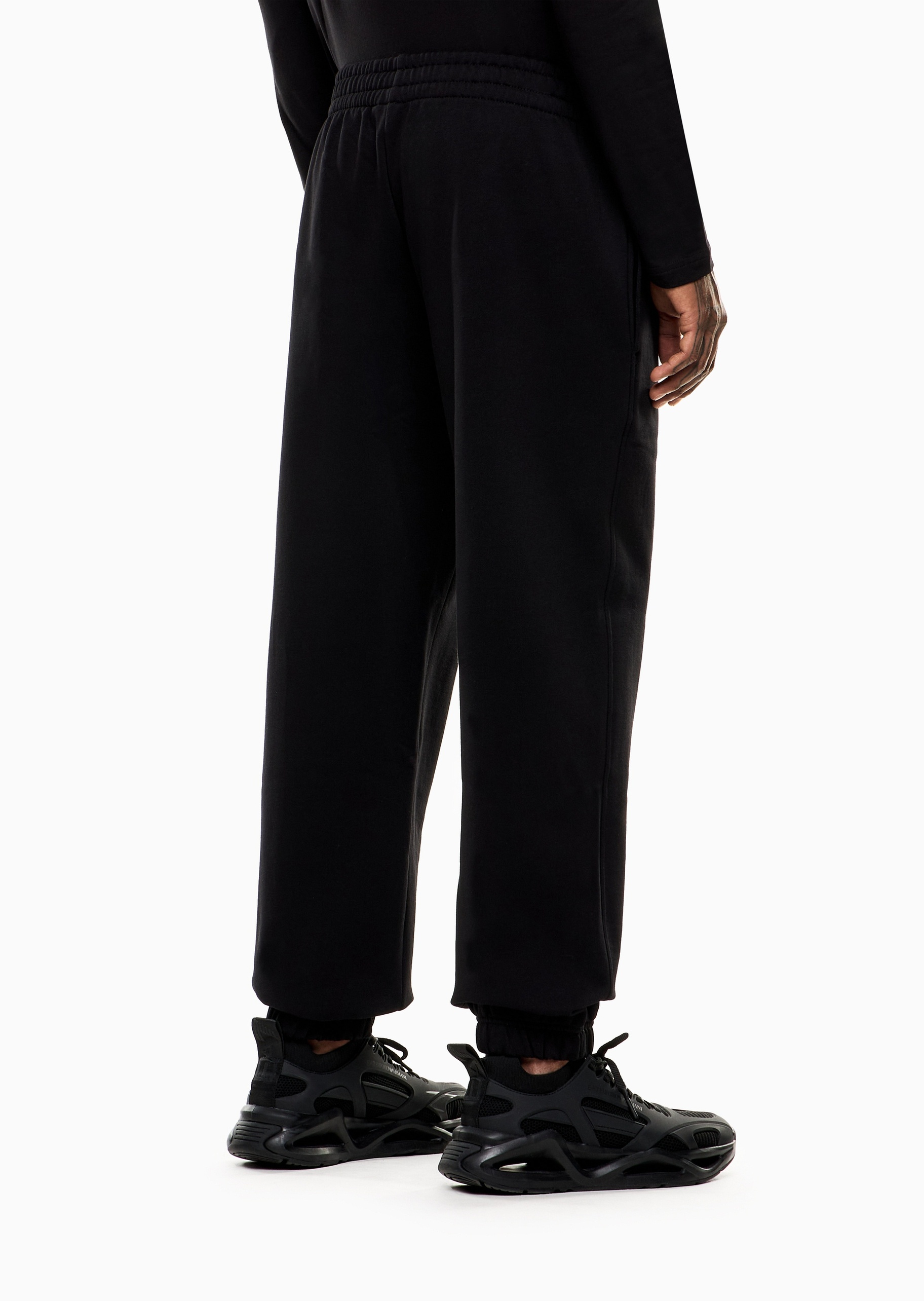 EA7 男士宽松束脚加绒户外健身训练运动卫裤