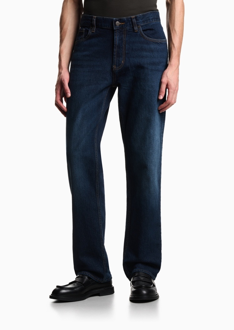 Emporio Armani 男士中腰直筒复古纯棉水洗牛仔裤