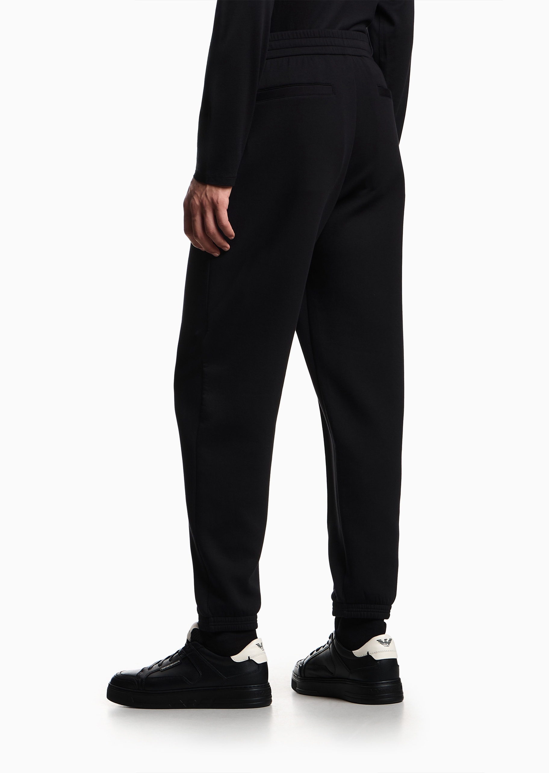 Emporio Armani 男士弹力宽松长款锥形束脚纯色卫裤