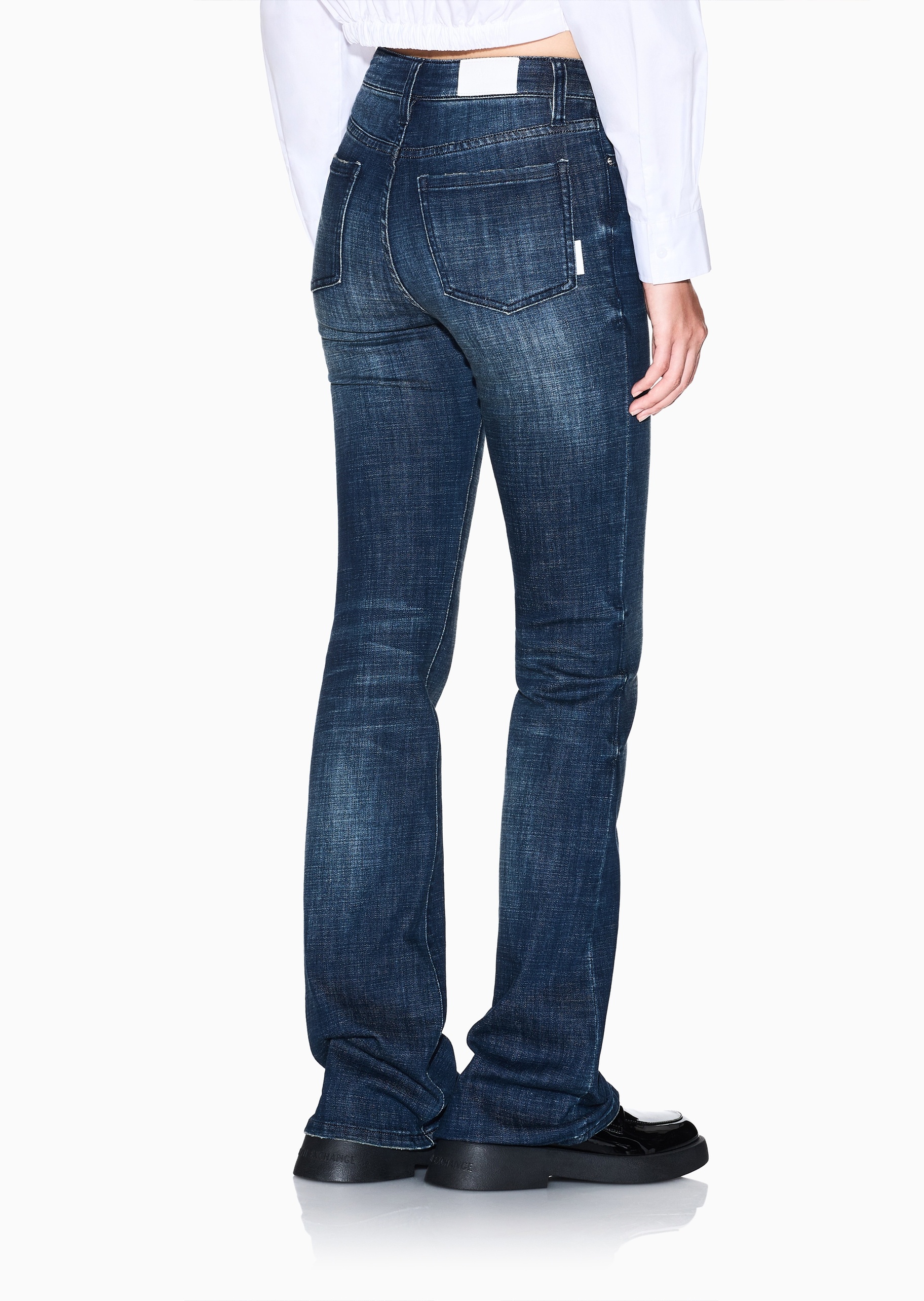 ARMANI EXCHANGE 女士微弹修身中腰长款微喇水洗牛仔裤