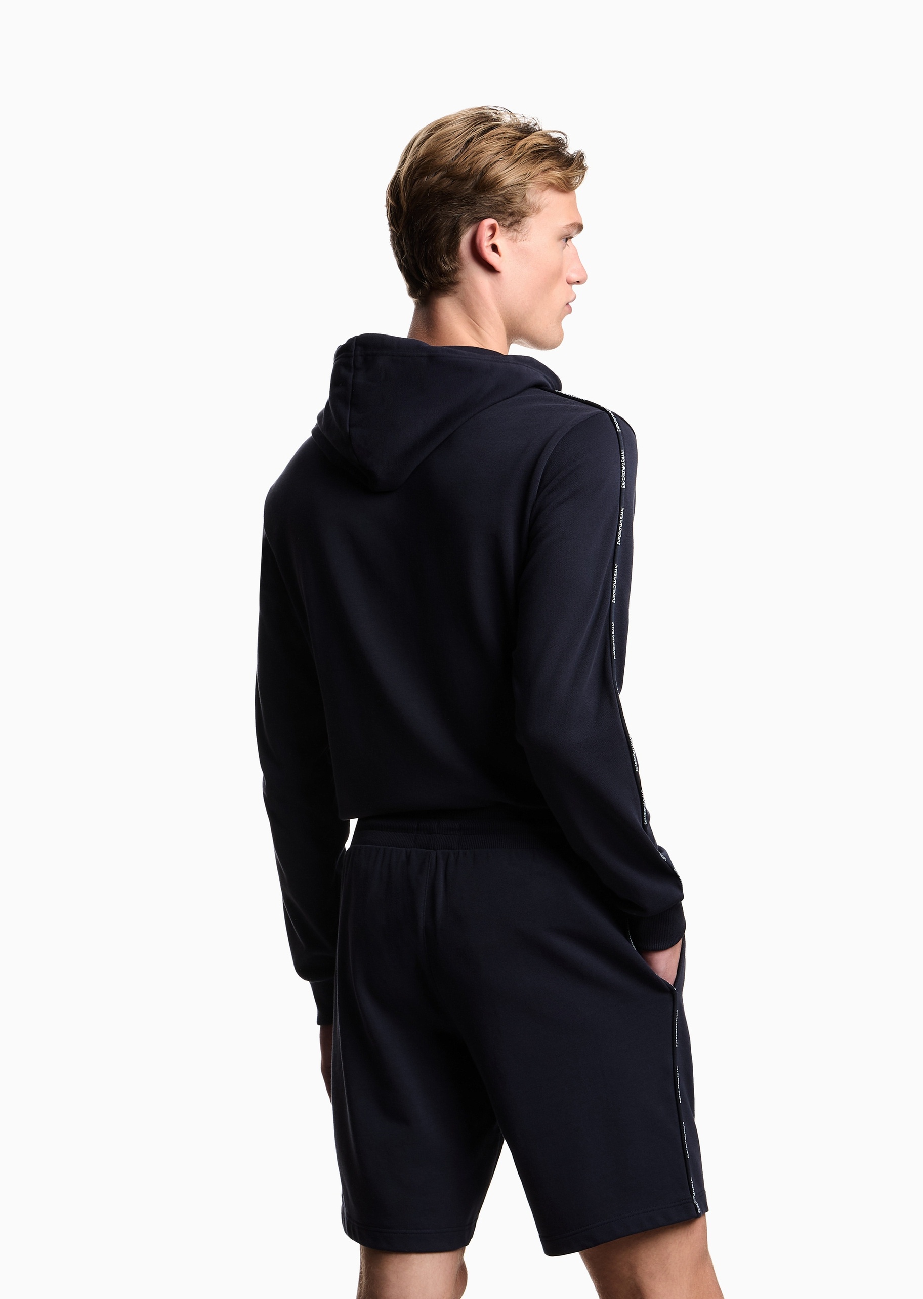 Emporio Armani 男士系带腰直筒刺绣休闲家居短裤