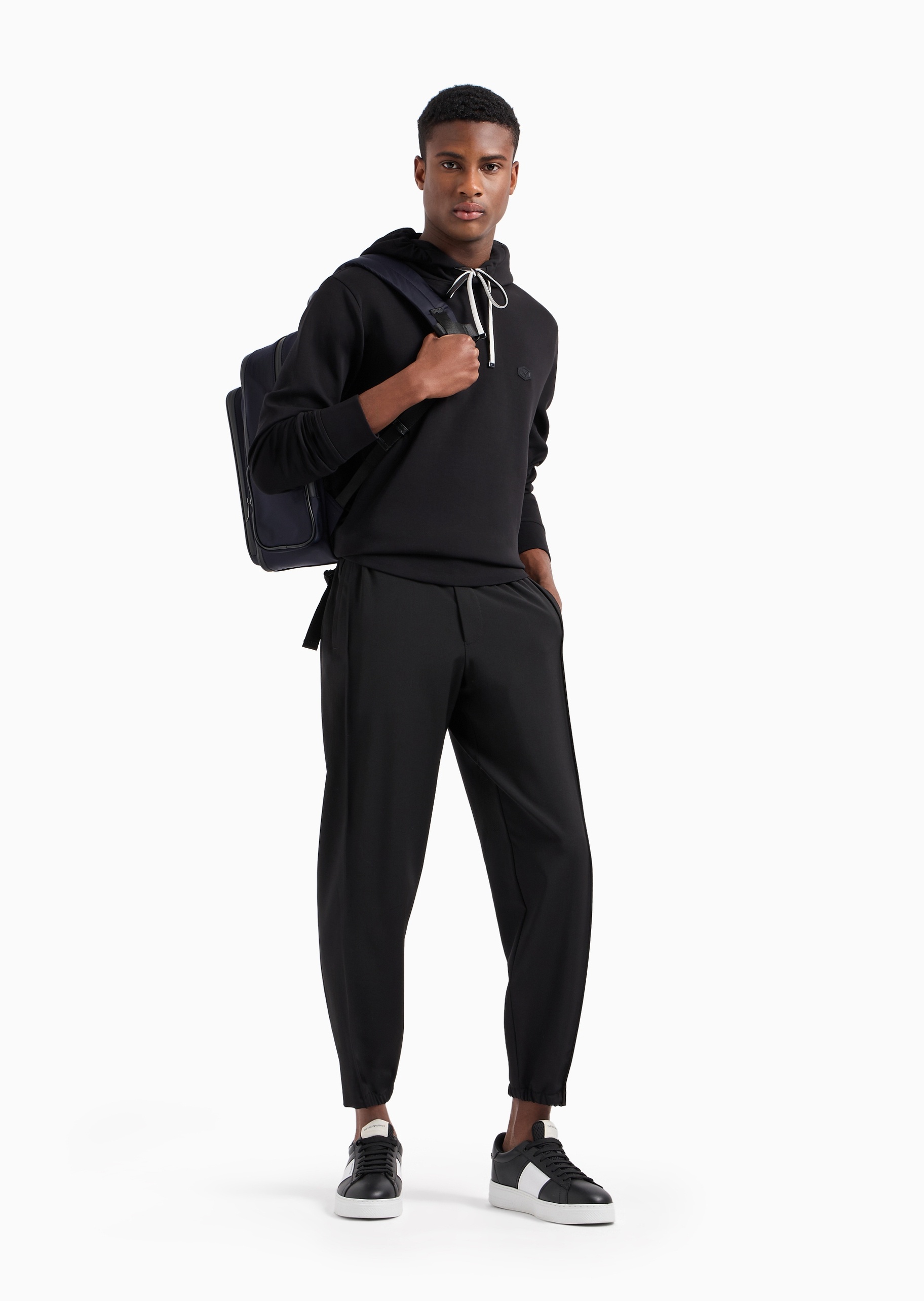 Emporio Armani 男士弹力棉落肩运动风休闲通勤套头连帽卫衣