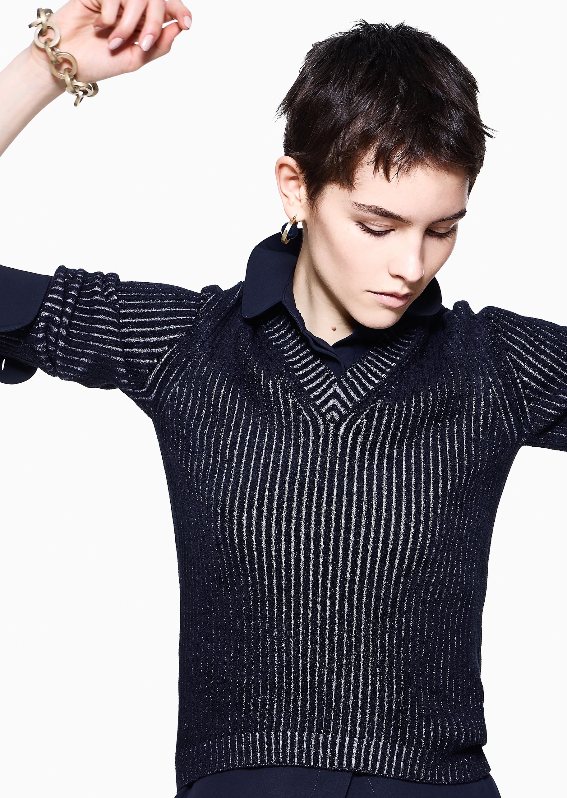 Giorgio Armani 女士V领学院风商务休闲套头针织毛衣