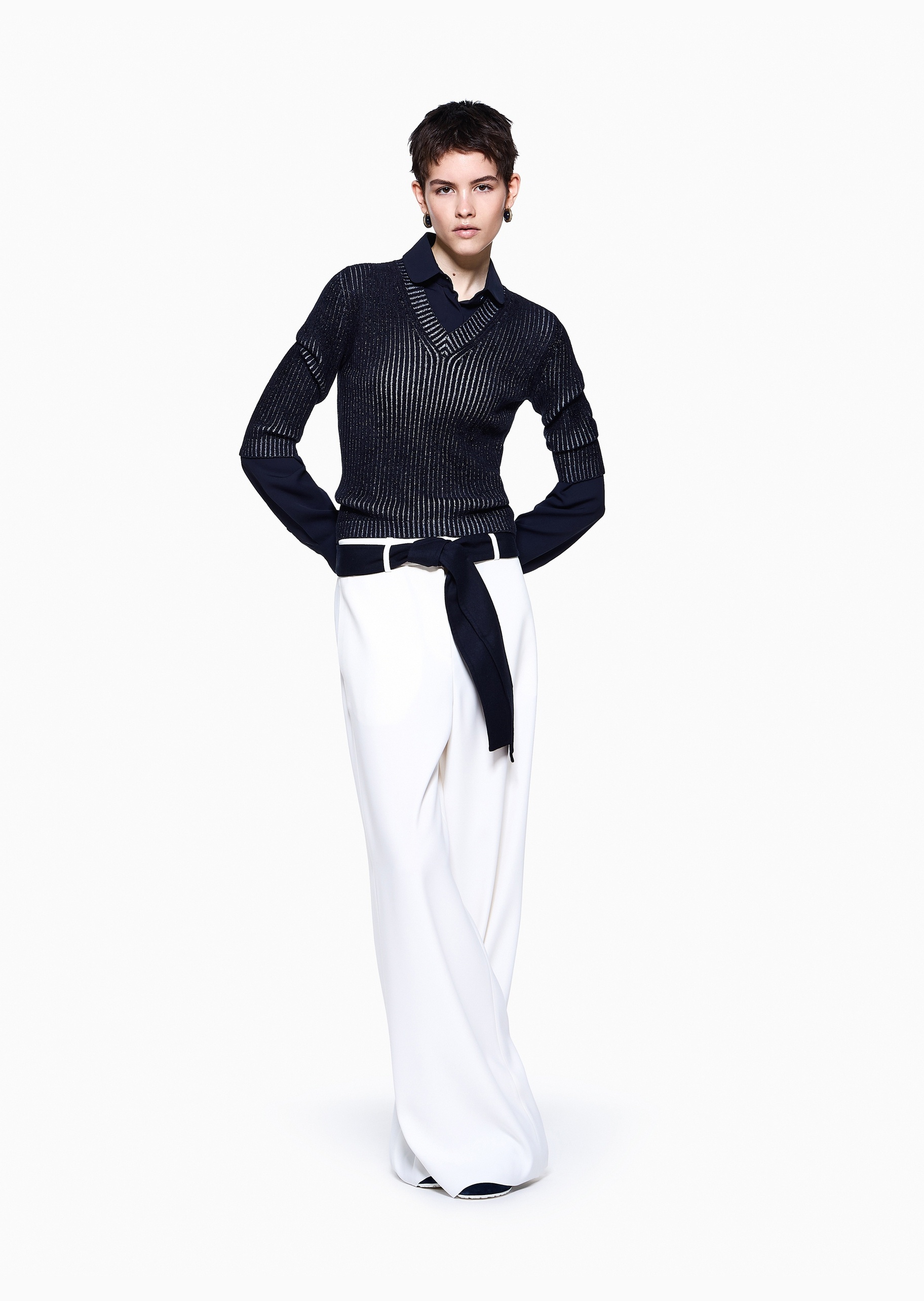 Giorgio Armani 女士V领学院风商务休闲套头针织毛衣