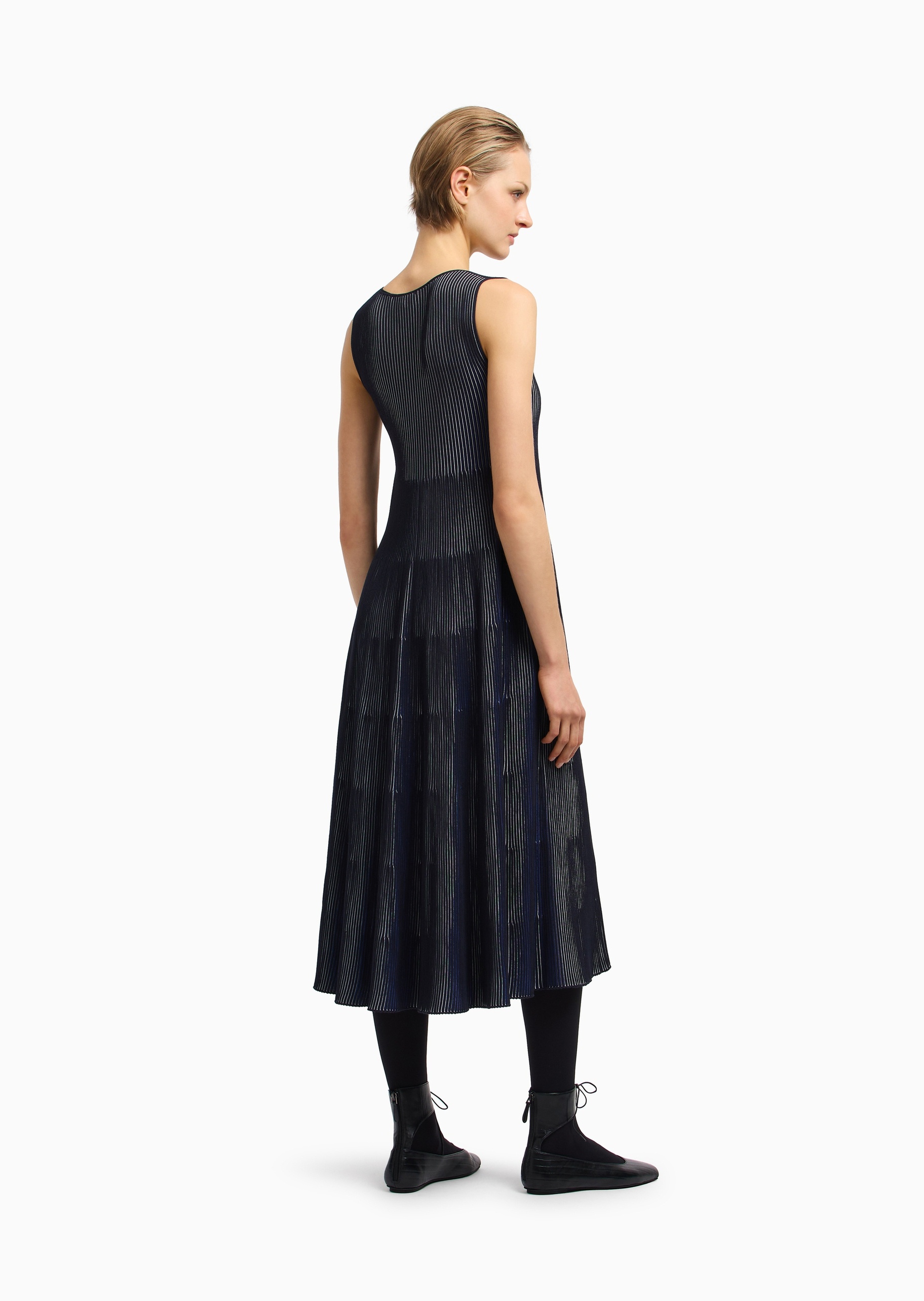Emporio Armani 女士无袖中长款圆领针织优雅连衣裙