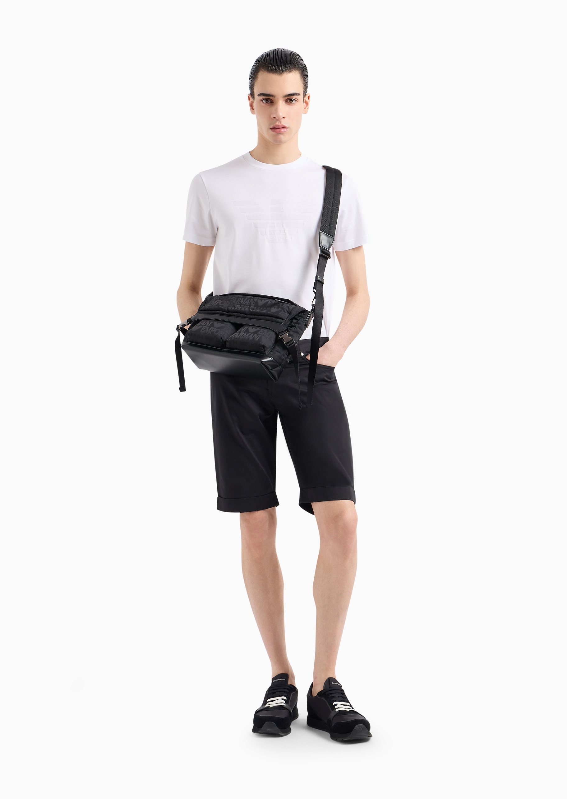 Emporio Armani 男士直筒商务休闲纯棉弹力纯色短裤