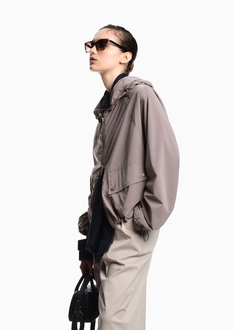 Emporio Armani 女士长袖连帽拉链门襟休闲纯色夹克