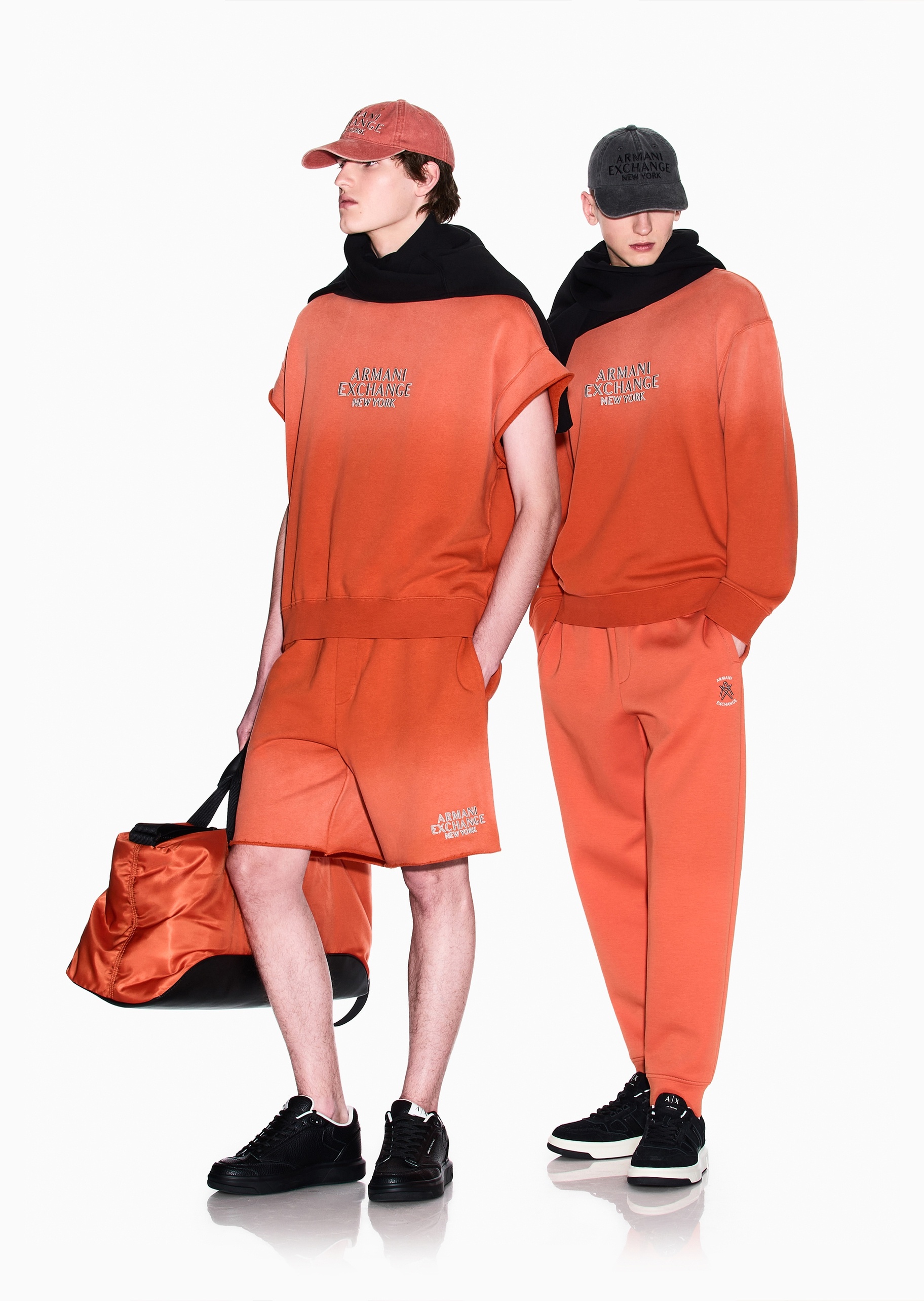 ARMANI EXCHANGE 男士纯棉合身长袖圆领刺绣徽标卫衣