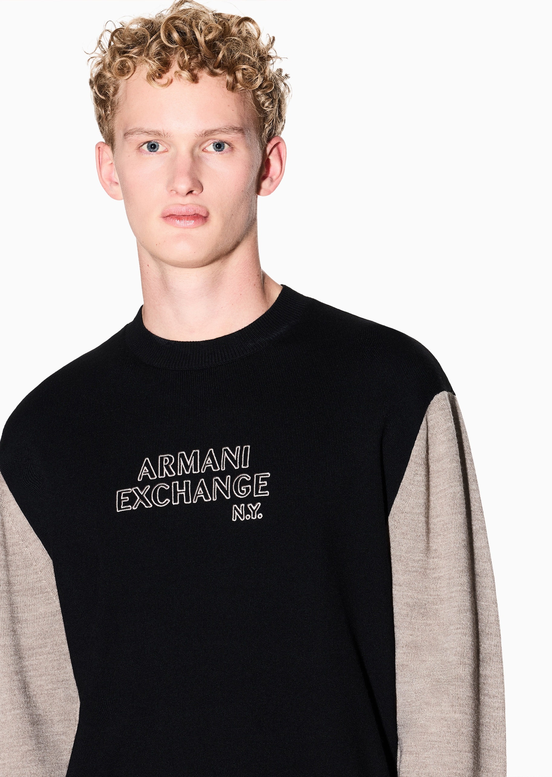 ARMANI EXCHANGE 男士长袖圆领撞色拼接刺绣套头毛衣