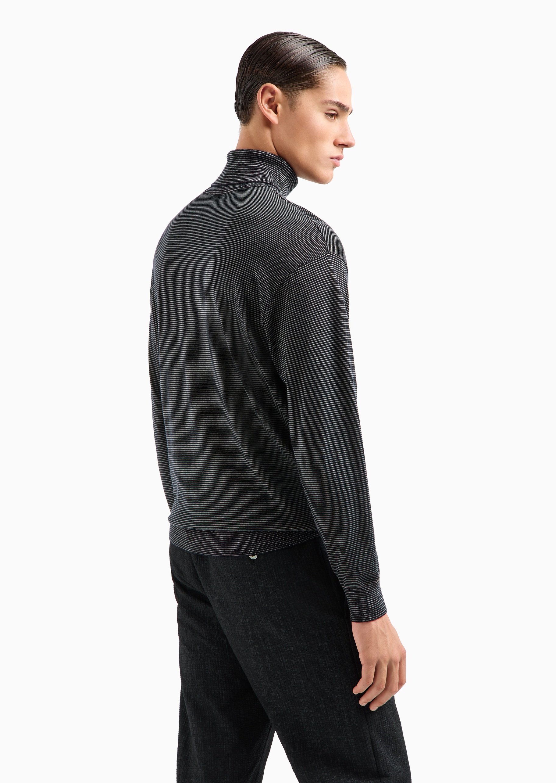Emporio Armani 男士合身长袖高翻领通体条纹套头毛衣