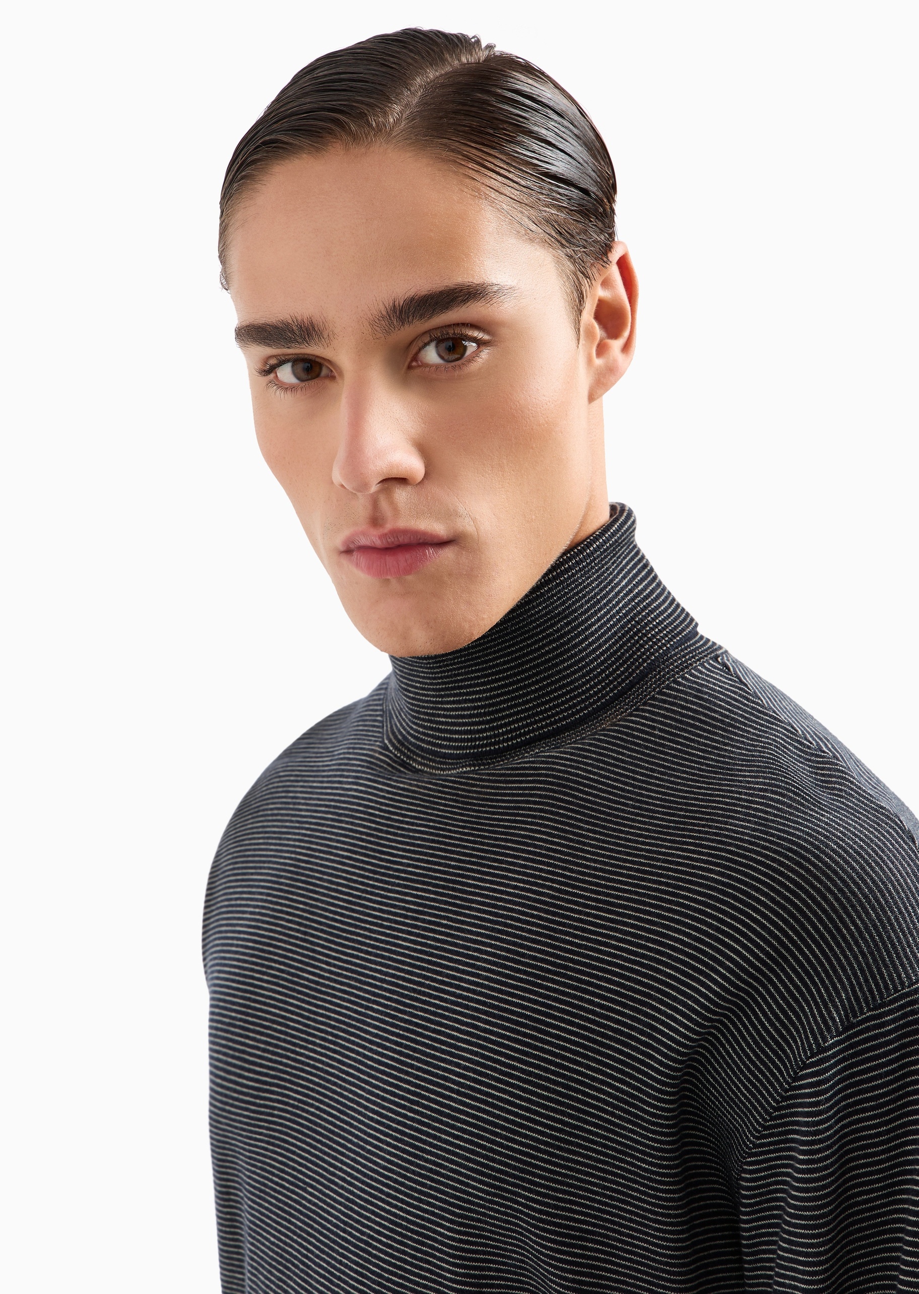 Emporio Armani 男士合身长袖高翻领通体条纹套头毛衣