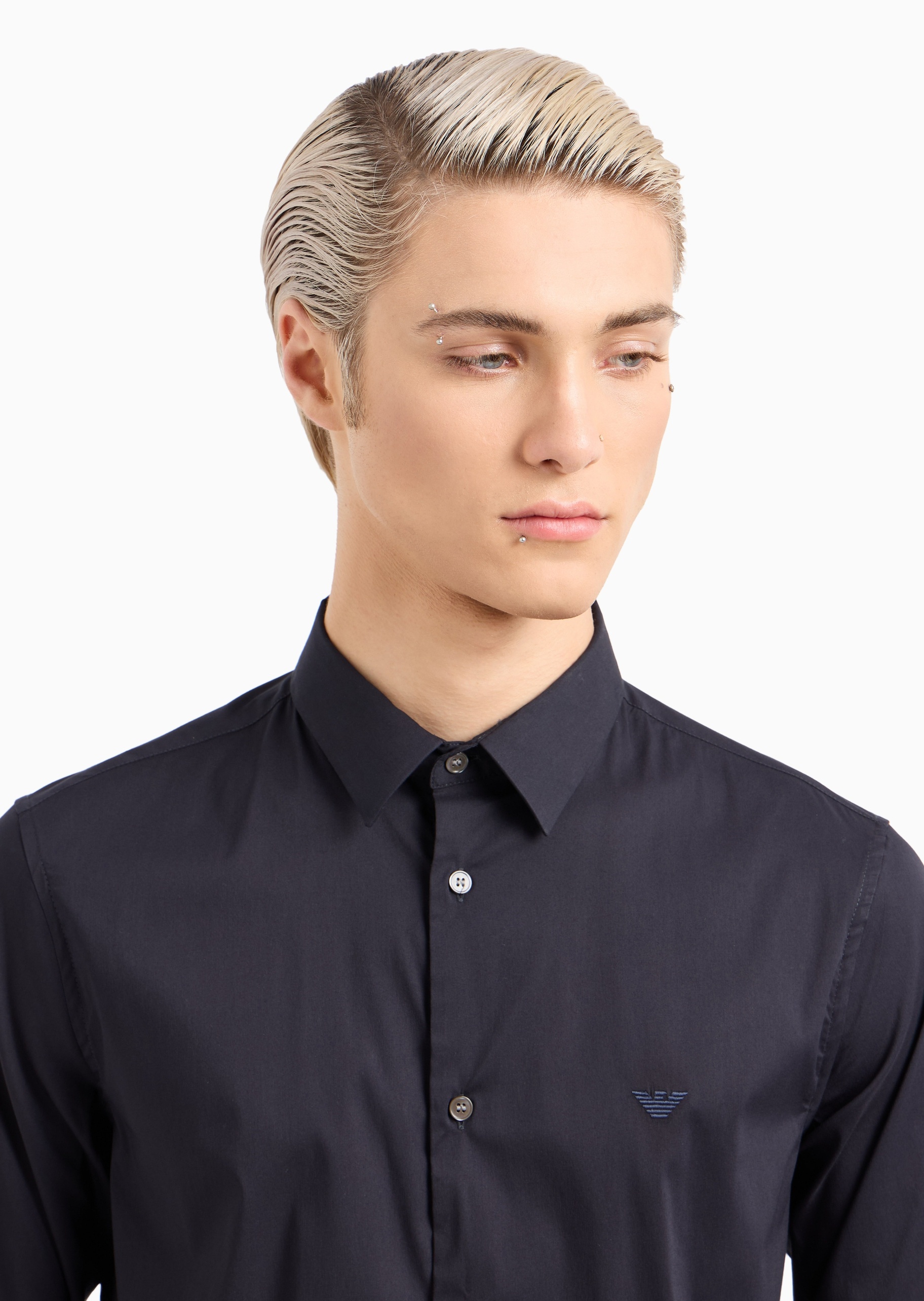 Emporio Armani 男士棉质微弹修身长袖翻领纯色衬衫