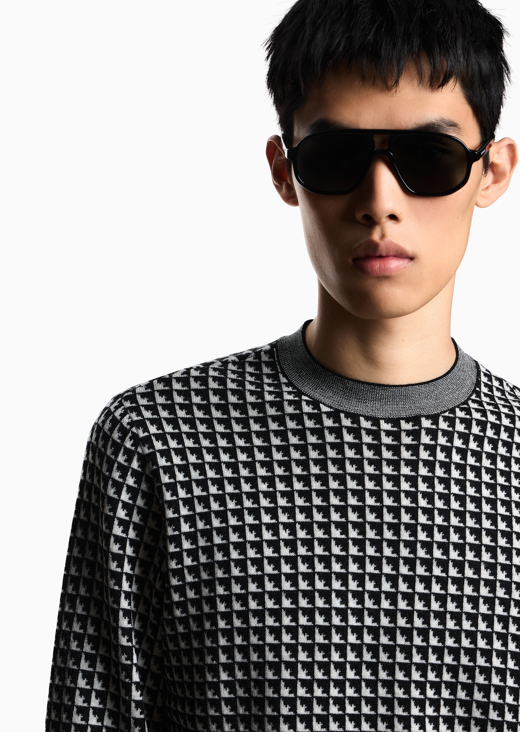 Emporio Armani 男士圆领绵羊毛提花格纹套头针织毛衣