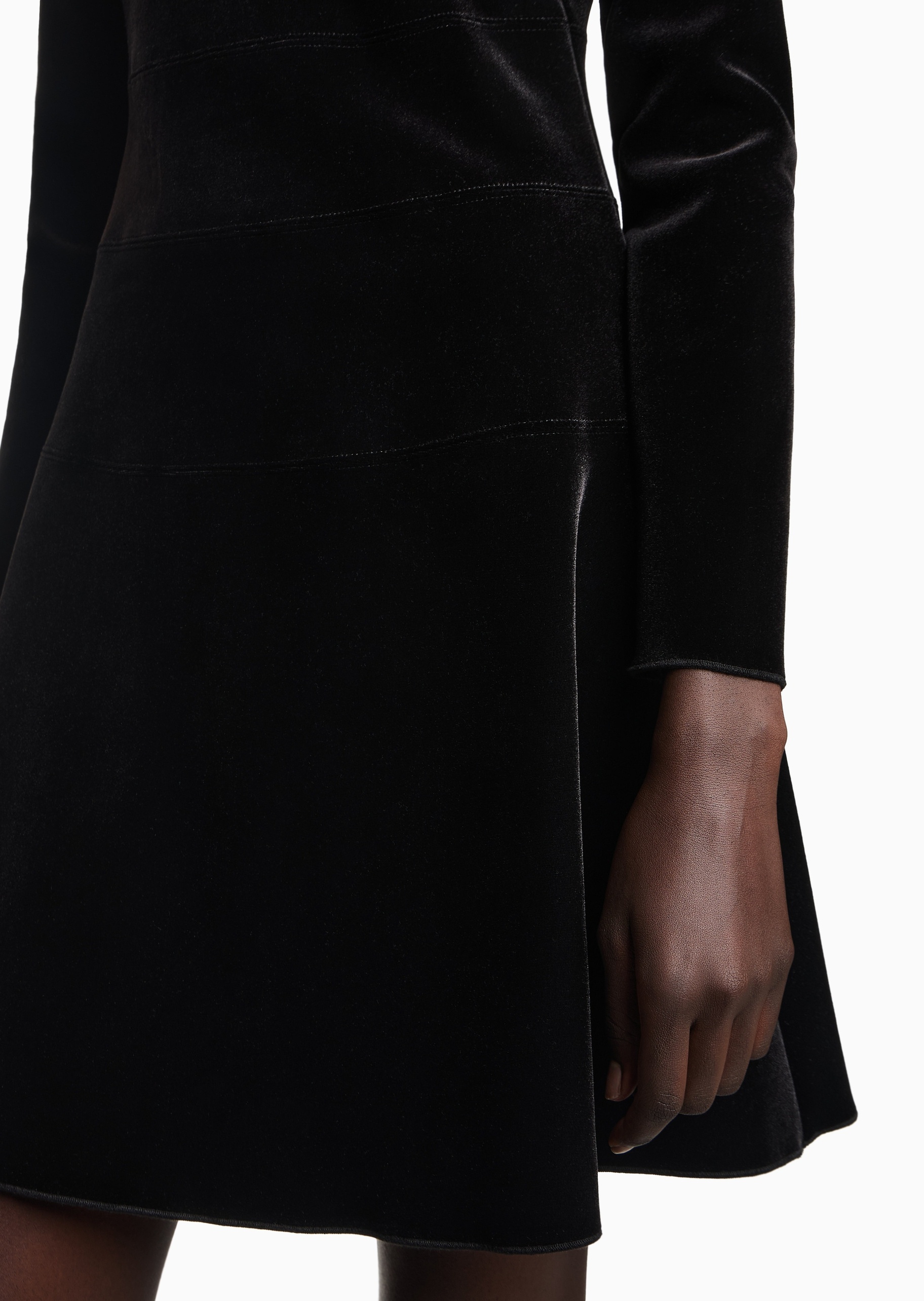 Emporio Armani 女士弹力长袖圆领纯色优雅连衣裙