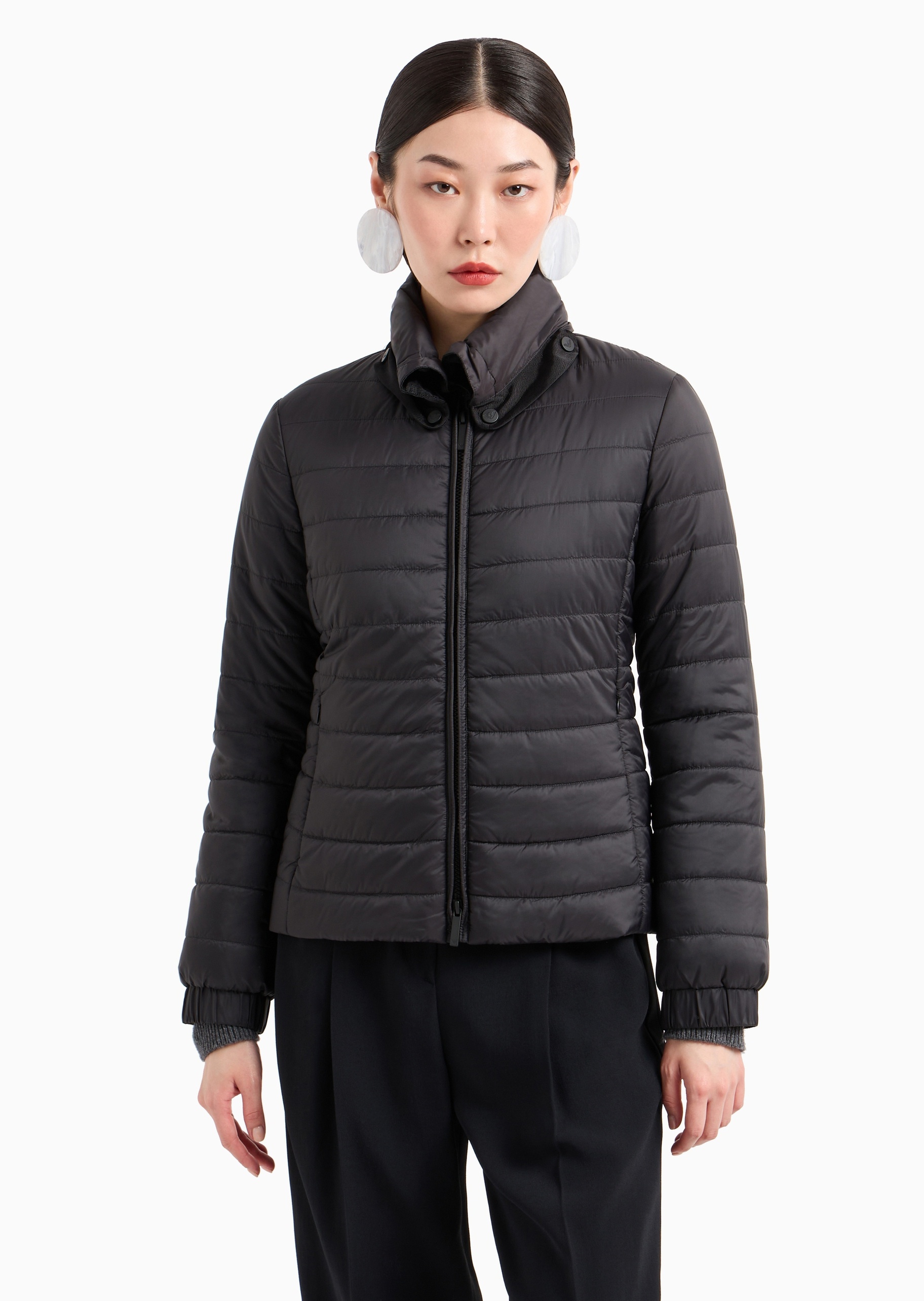 Emporio Armani 女士短款隐藏连帽通体绗缝纯色棉服外套