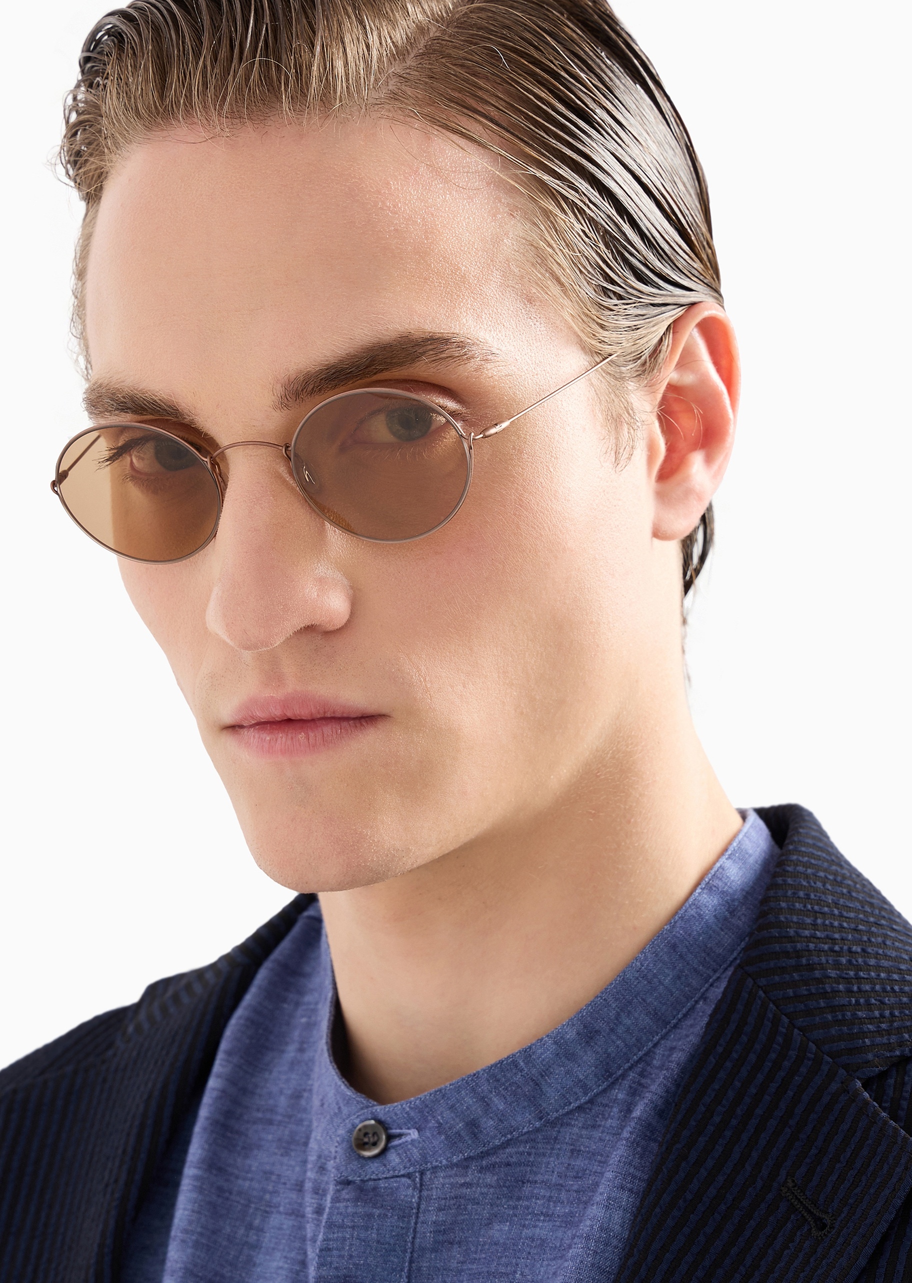 Giorgio Armani 男士椭圆形细框金属镜腿太阳眼镜