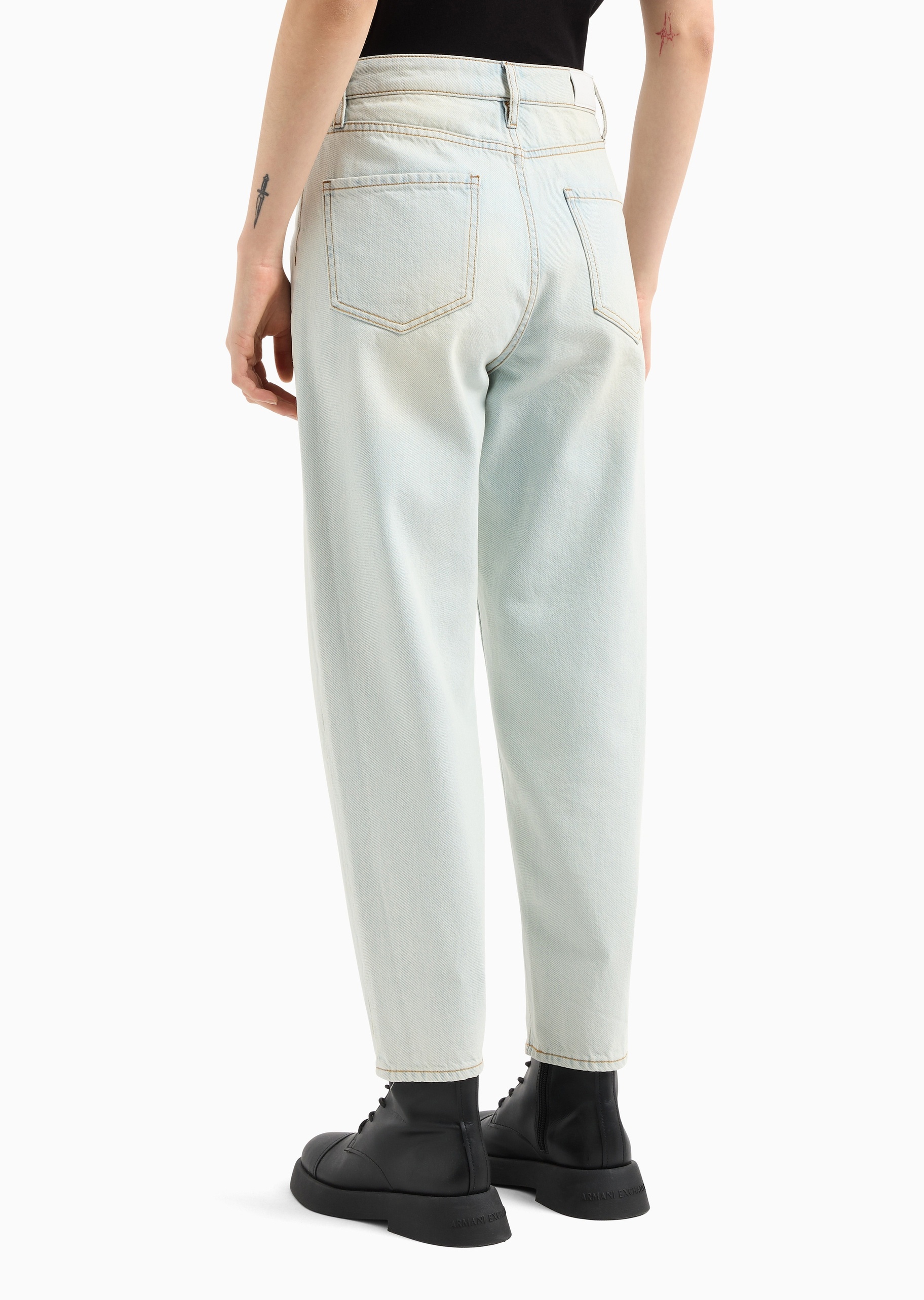 ARMANI EXCHANGE 女士全棉合身中腰九分锥形水洗牛仔裤