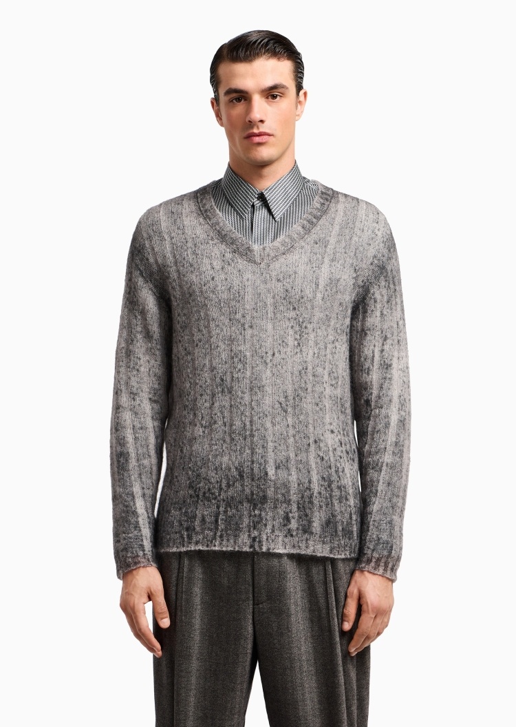 Giorgio Armani 男士马海毛长袖V领套头休闲针织衫