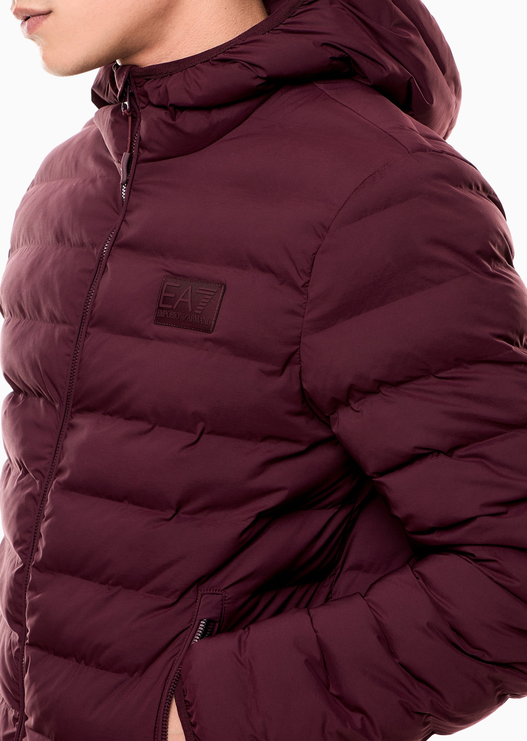 EA7 男士短款长袖连帽拉链门襟纯色运动棉服