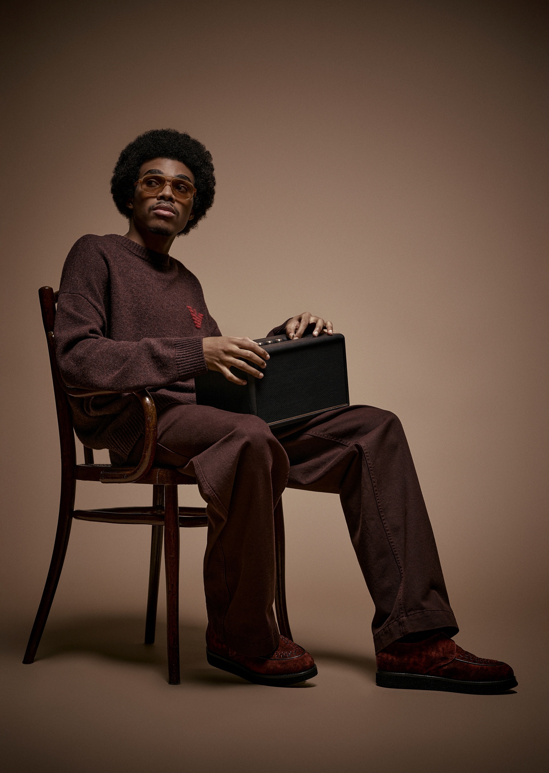 Emporio Armani 男士圆领绵羊毛宽松刺绣套头针织毛衣