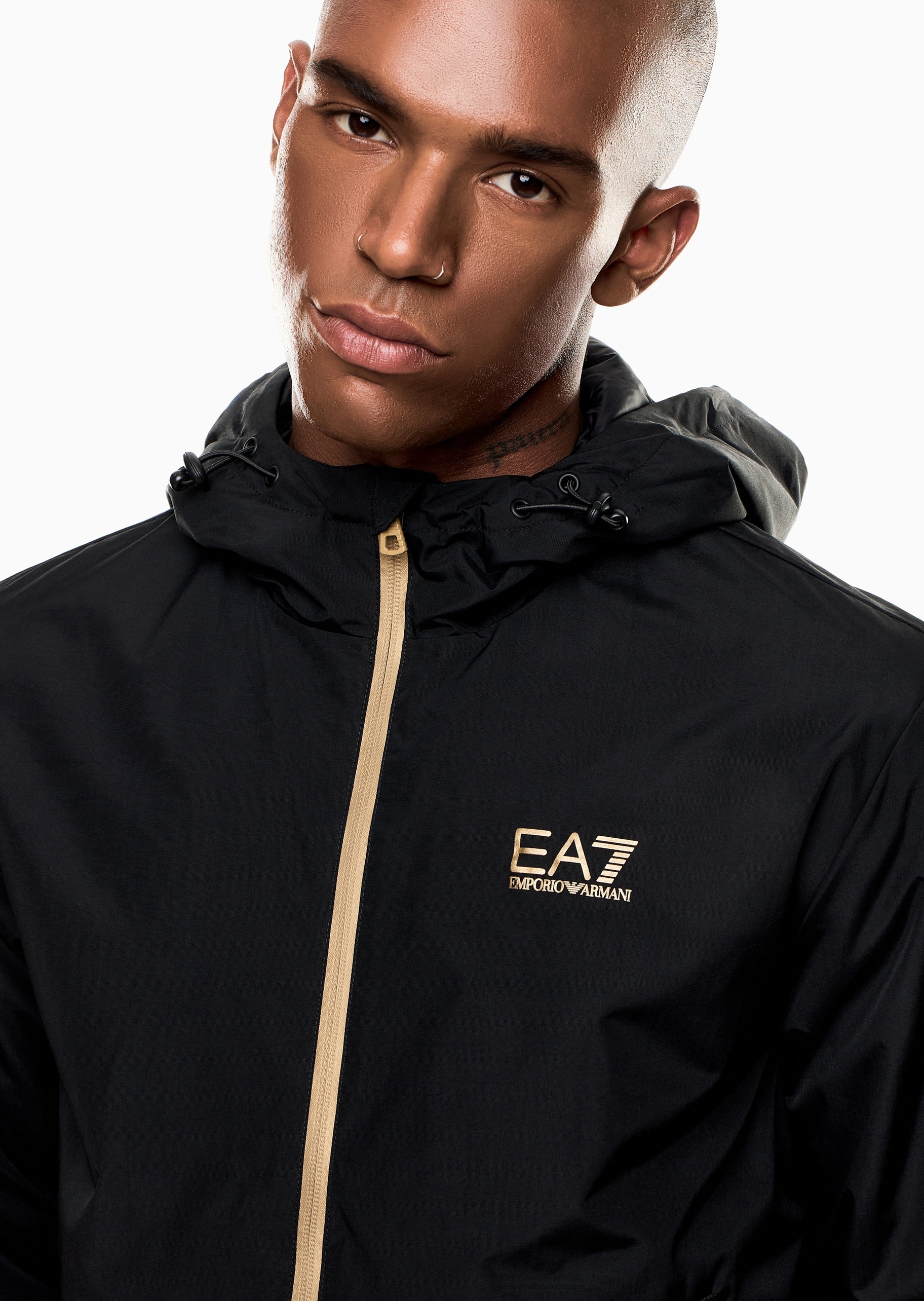 EA7 男士合身短款连帽拉链印花运动棉服外套