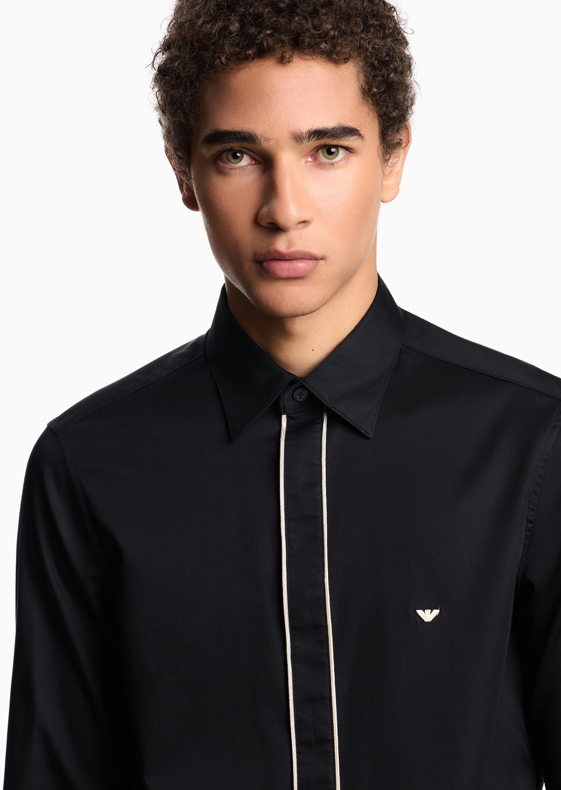 Emporio Armani 男士纯棉刺绣长袖人夫感西装衬衫