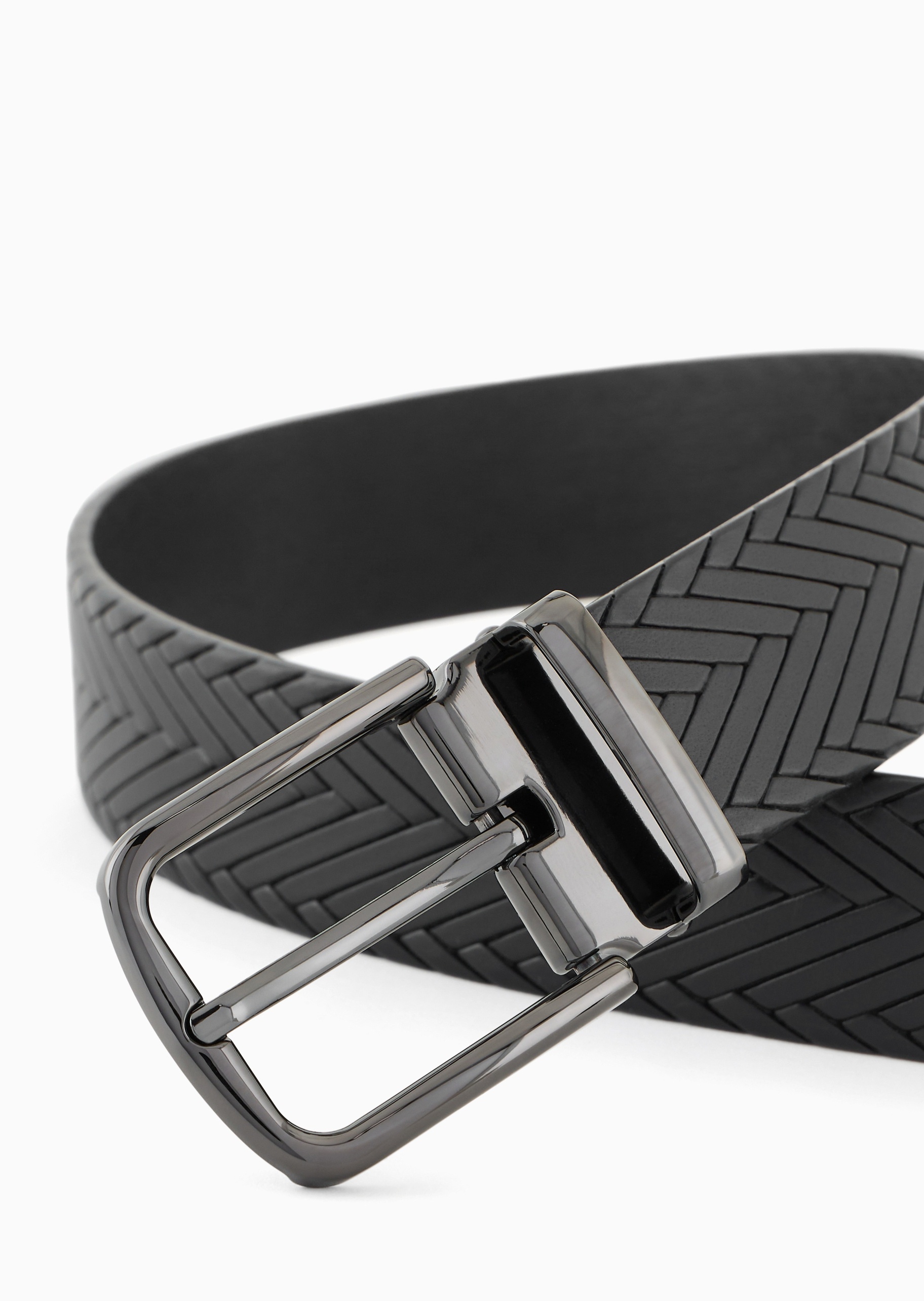 Emporio Armani 男士牛皮革编织压花复古针扣腰带皮带