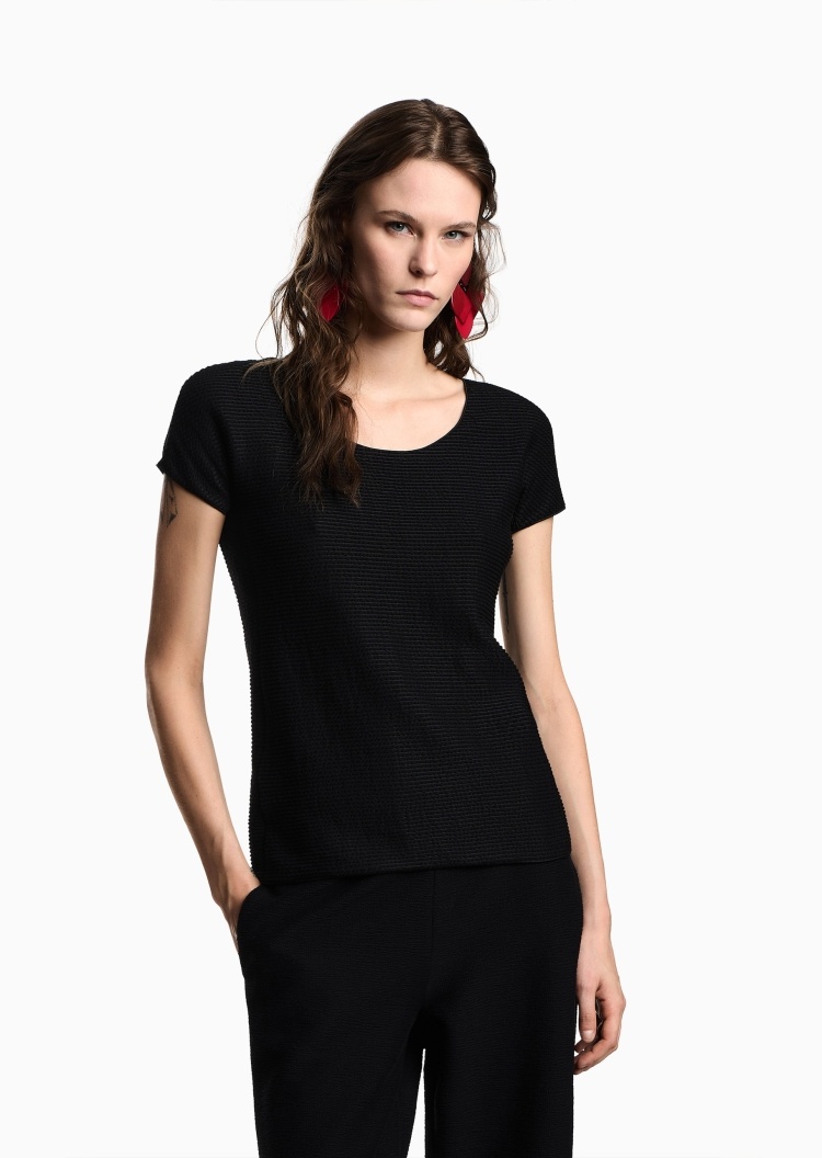 Emporio Armani 女士棉质微弹修身短袖圆领纯色压花T恤