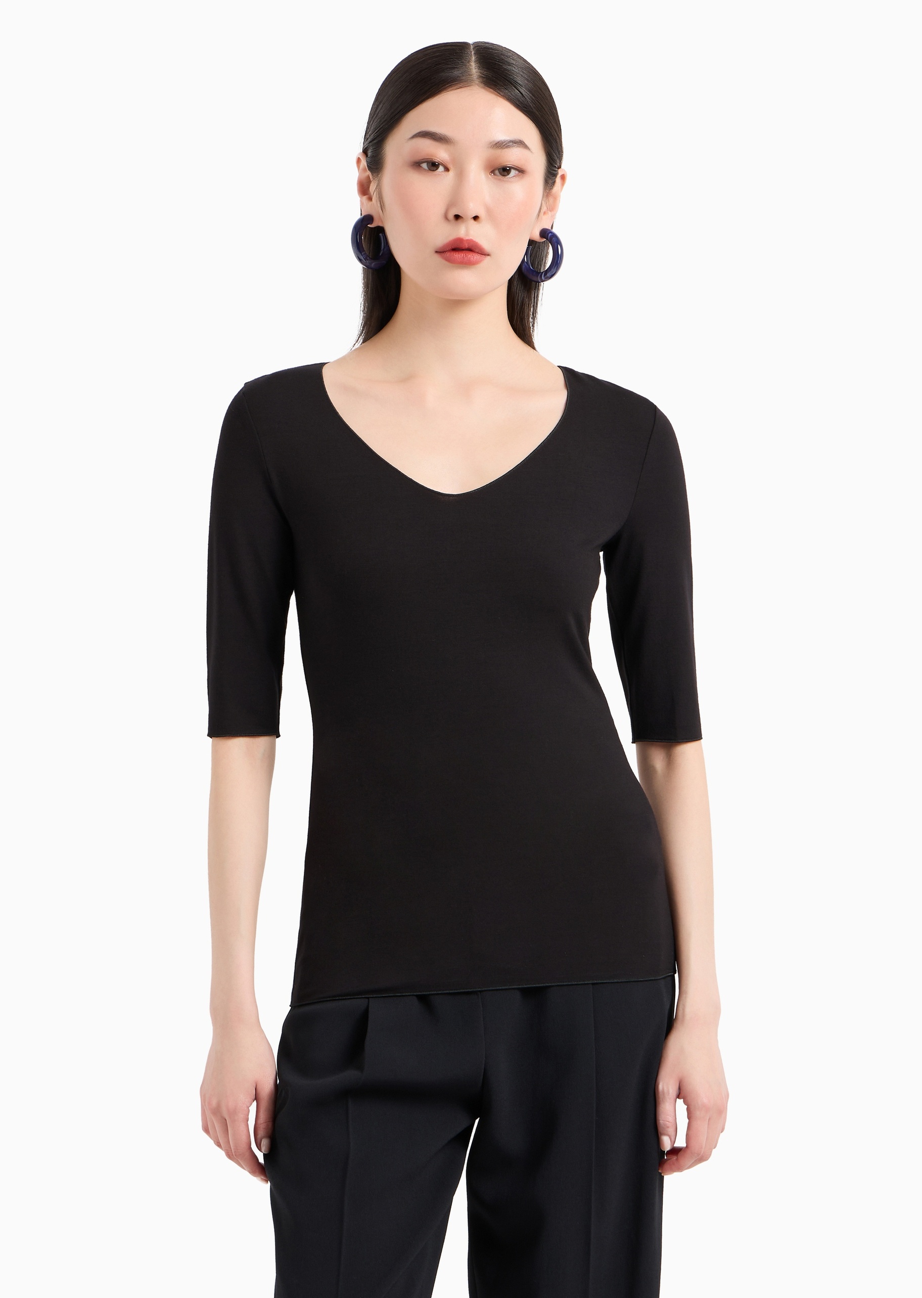 Emporio Armani 女士人造棉微弹修身中袖V领纯色针织T恤