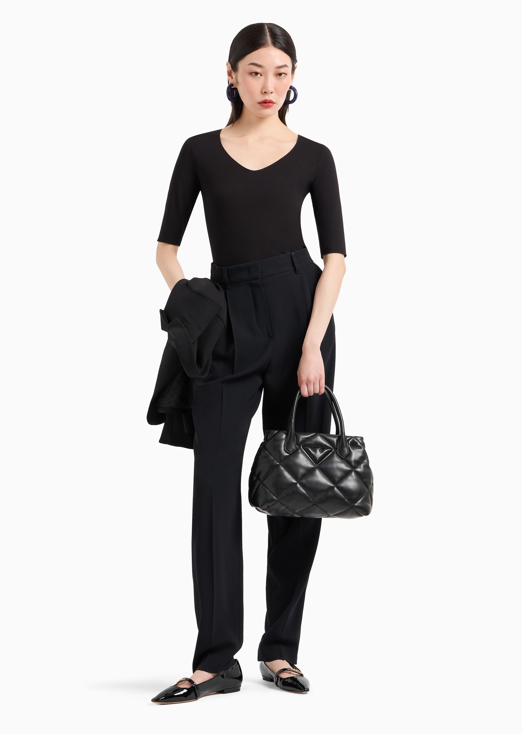 Emporio Armani 女士人造棉微弹修身中袖V领纯色针织T恤