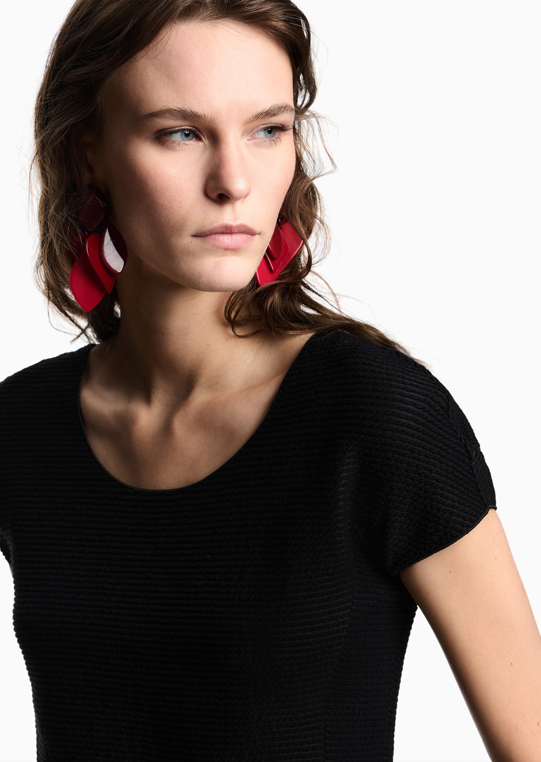 Emporio Armani 女士棉质微弹修身短袖圆领纯色压花T恤